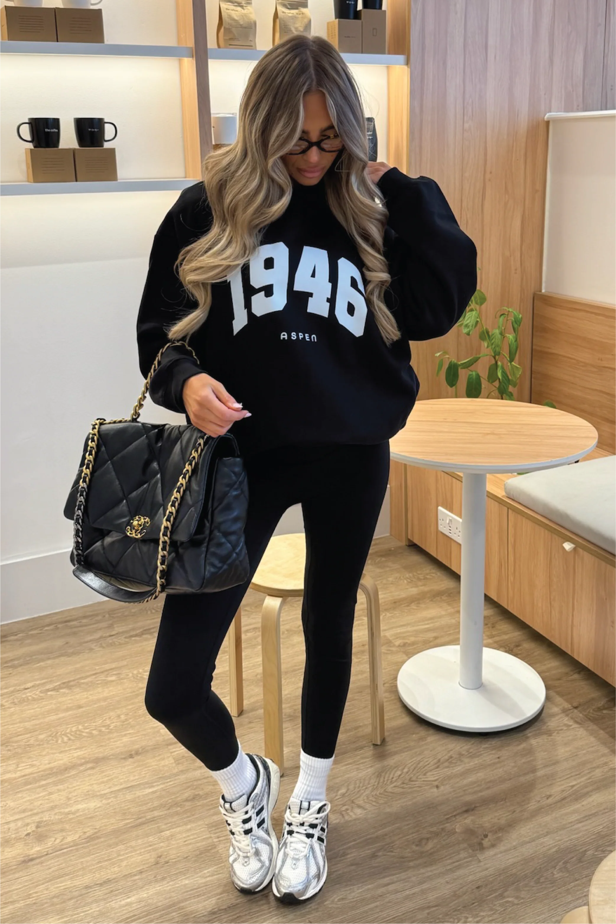 1946 ESSENTIAL BLACK PRINTED HOODIE - Image 2