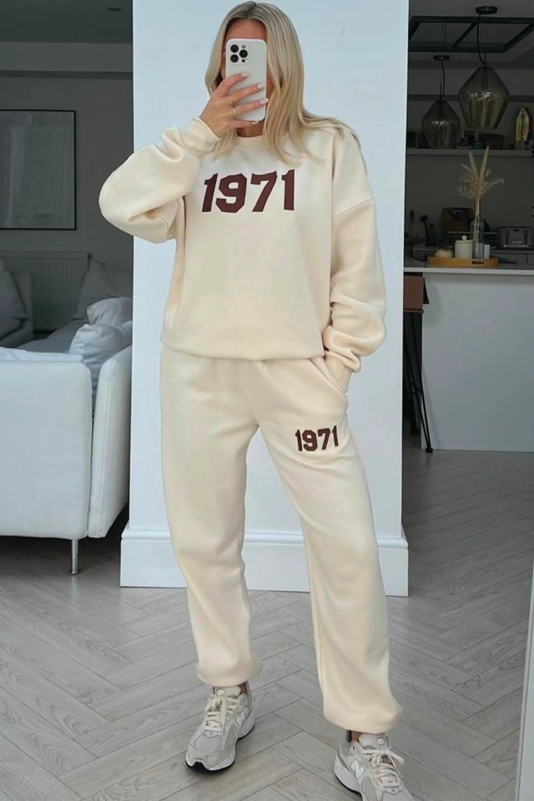 1971 Ecru embroidered sweater loungewear set