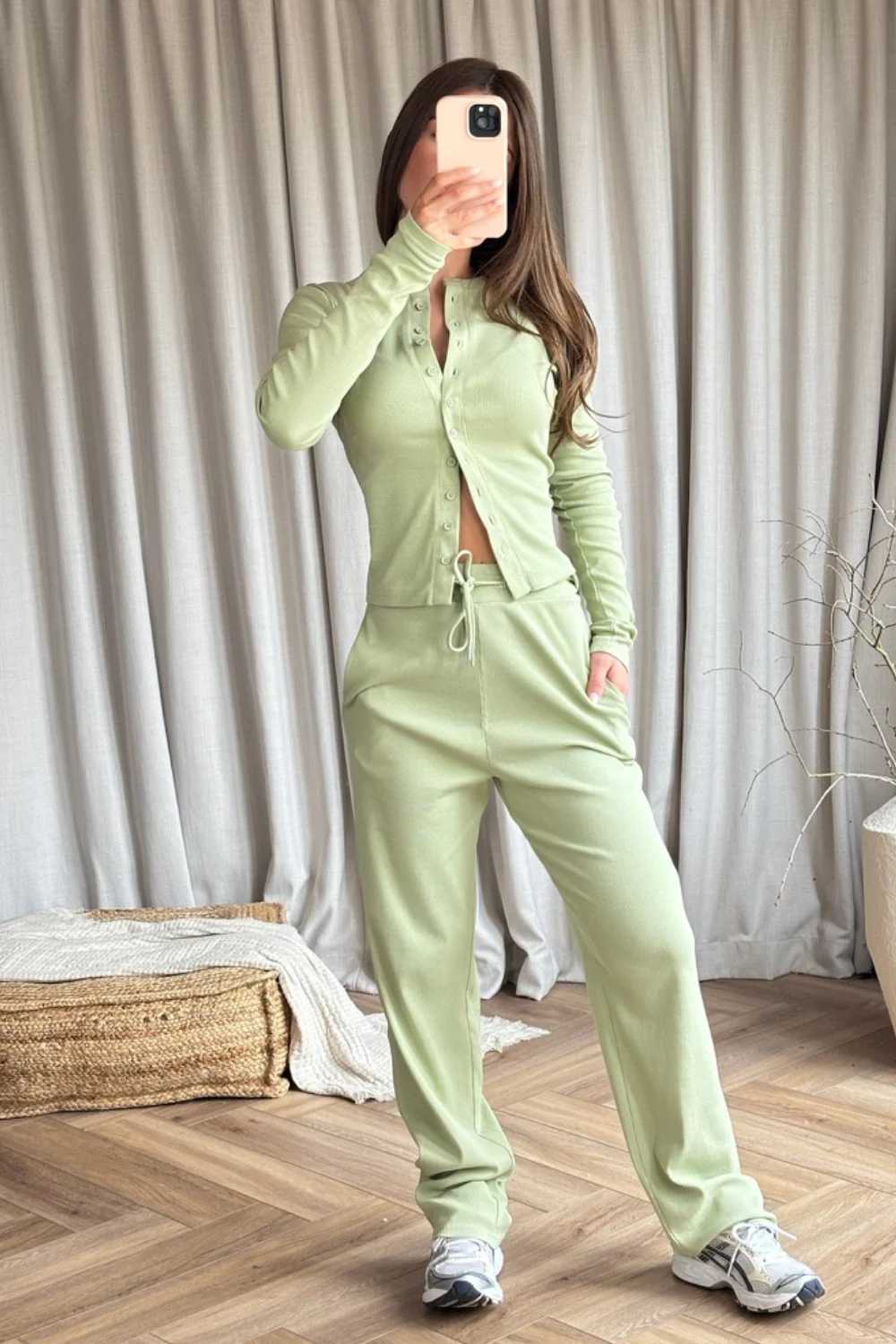 Alba pistachio ribbed button through top & wide leg trousers - Image 3