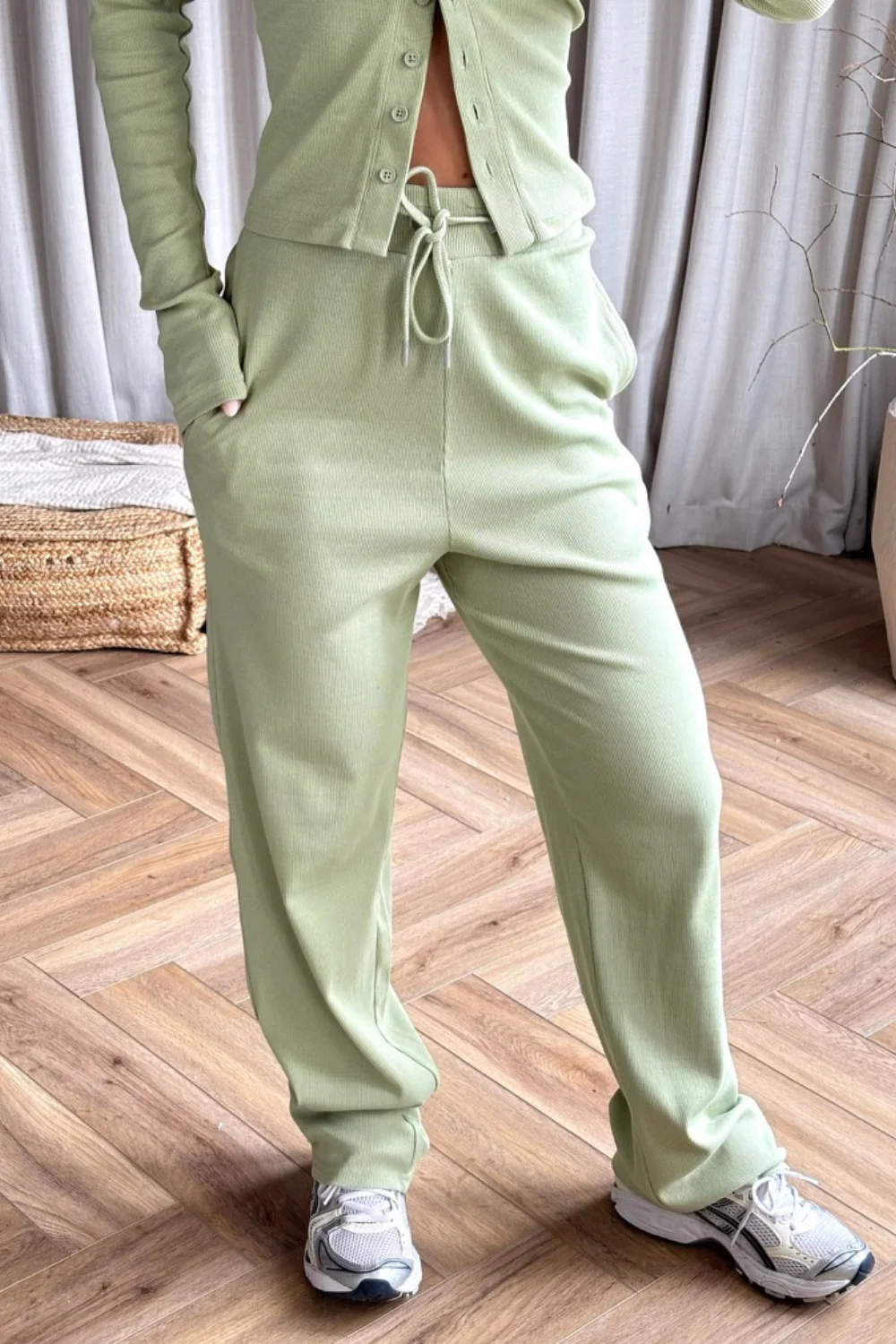 Alba pistachio ribbed button through top & wide leg trousers - Image 4
