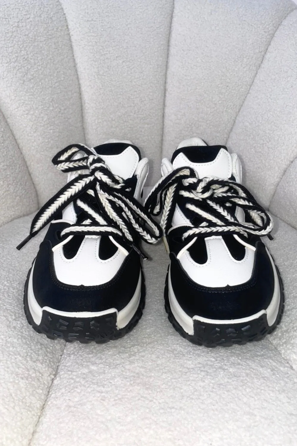 Alex black and white trainers - Image 5