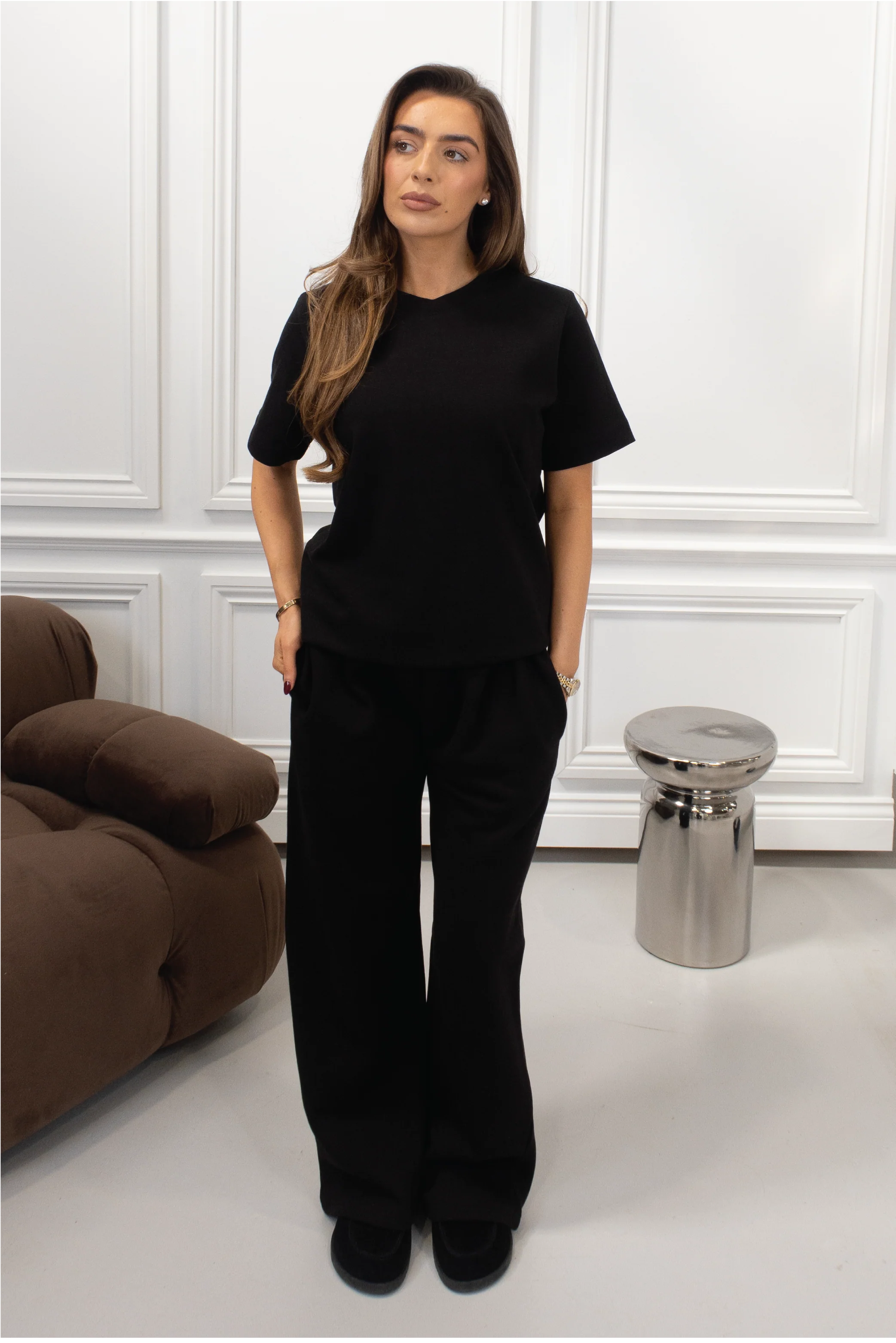 BLACK HEAVYWEIGHT T-SHIRT