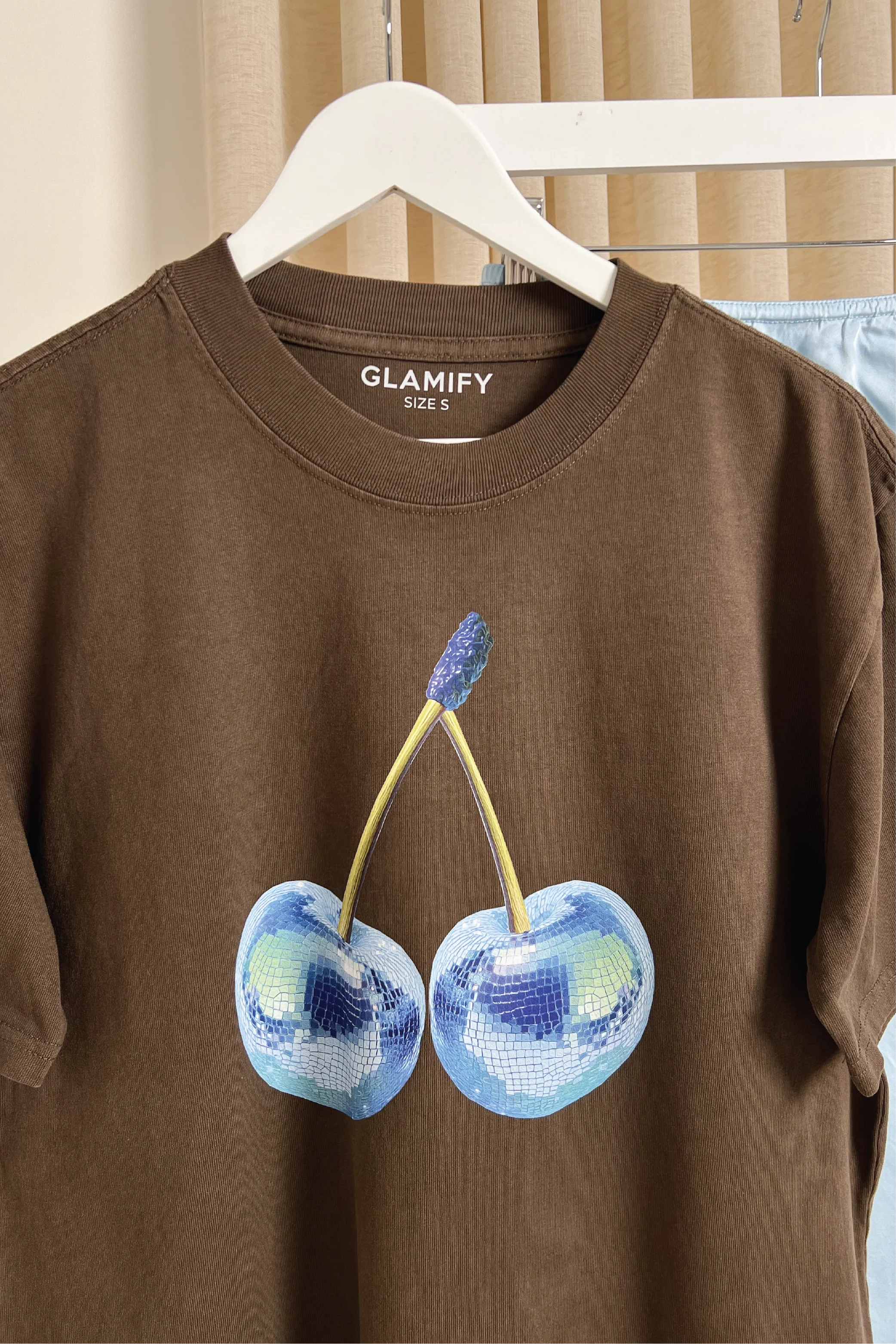 Blue Cherry mocha heavyweight printed t-shirt - Image 5