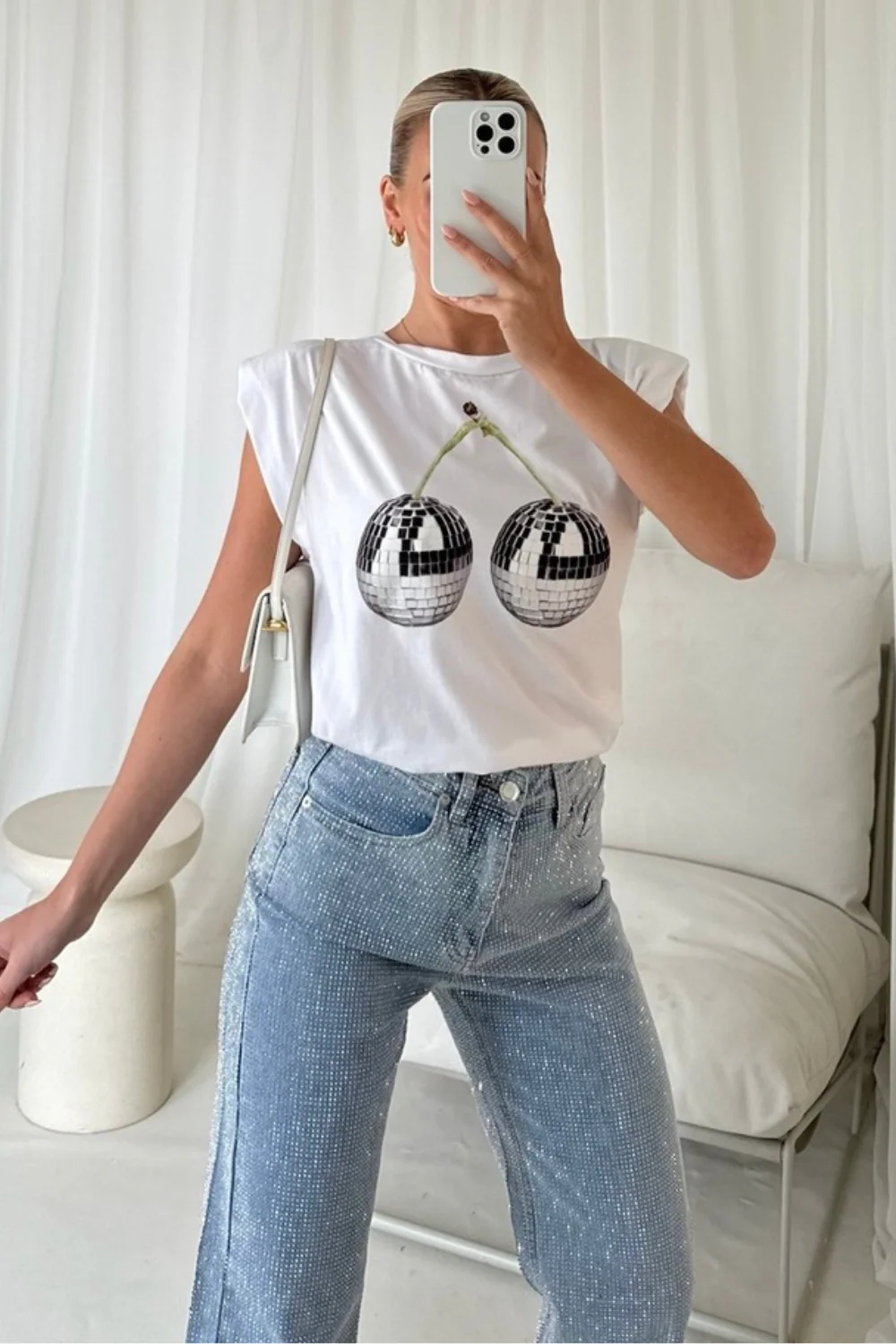 Disco cherry white shoulder pad t-shirt - Image 2