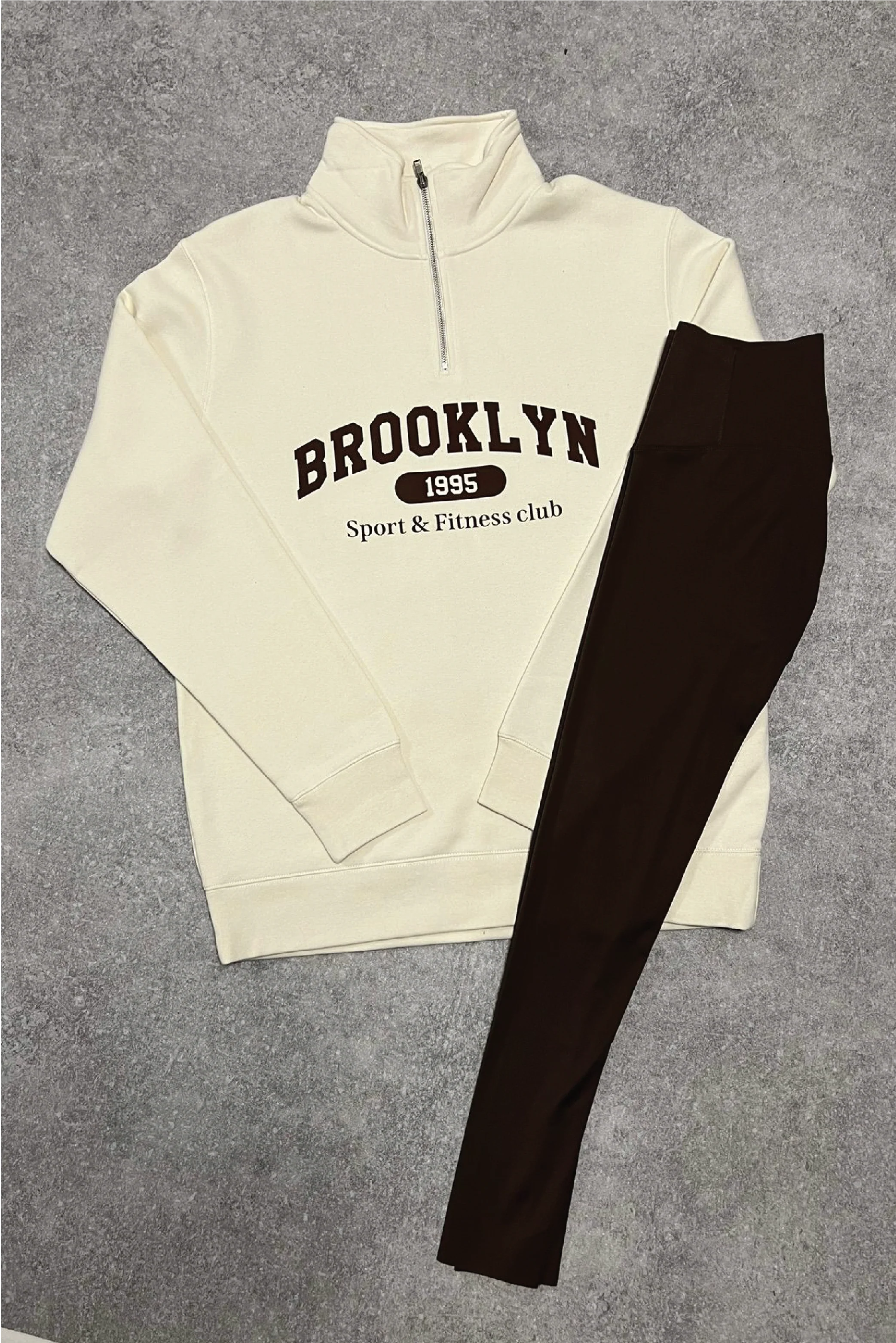 Brooklyn ecru printed 3/4 sweater and legging set - Image 3