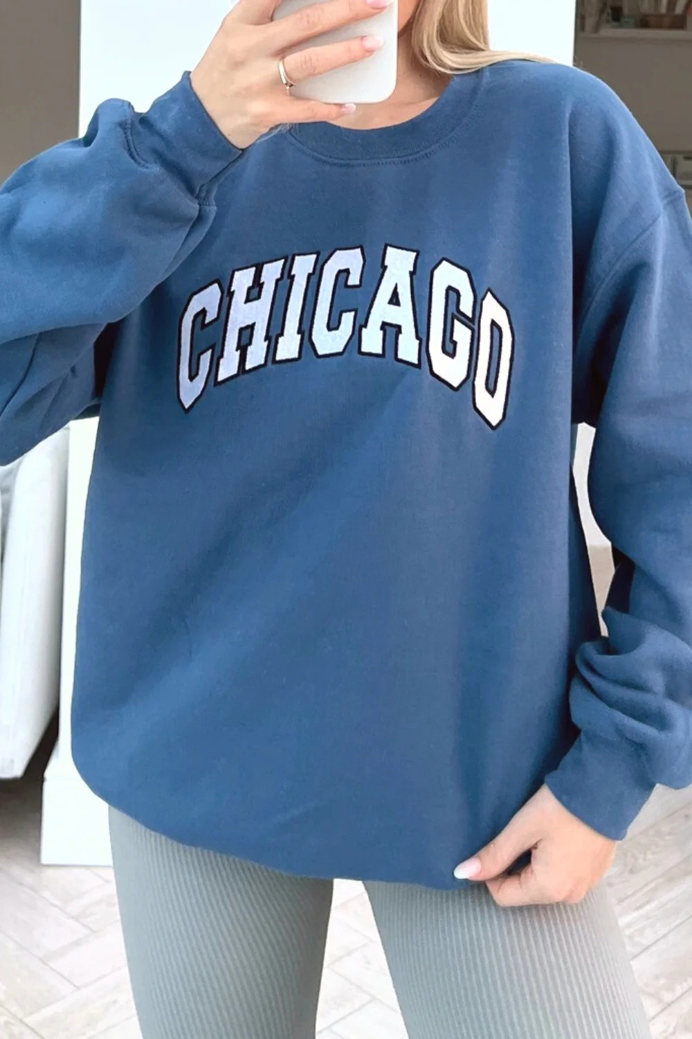 Chicago steel blue embroidered sweater - Image 3