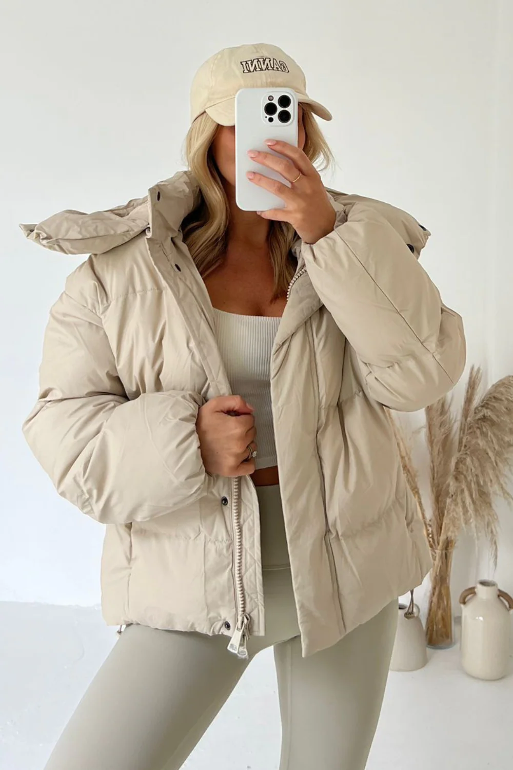 Clara cream short crop puffer coat - Image 4