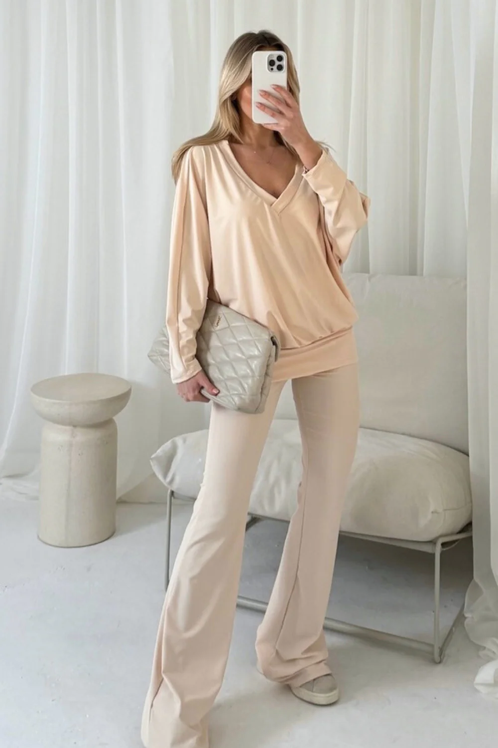 Evelyn cream v-neck bat sleeve loungewear set - Image 3