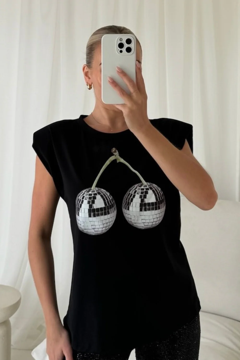 Disco cherry black shoulder pad t-shirt
