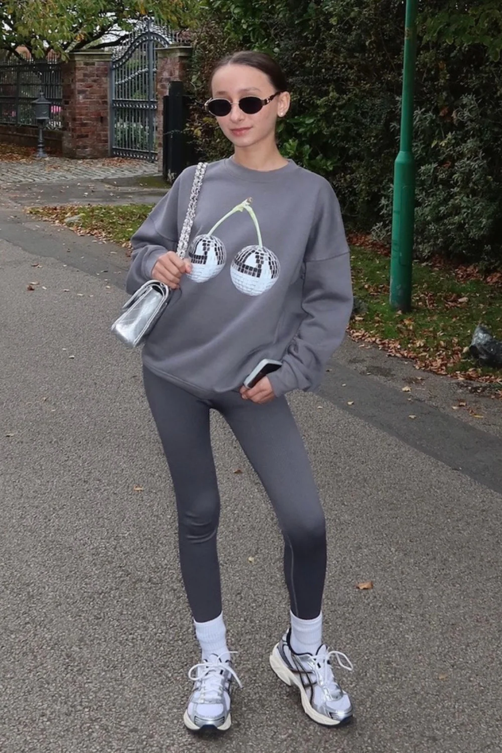 Mini disco cherry steel grey printed sweater