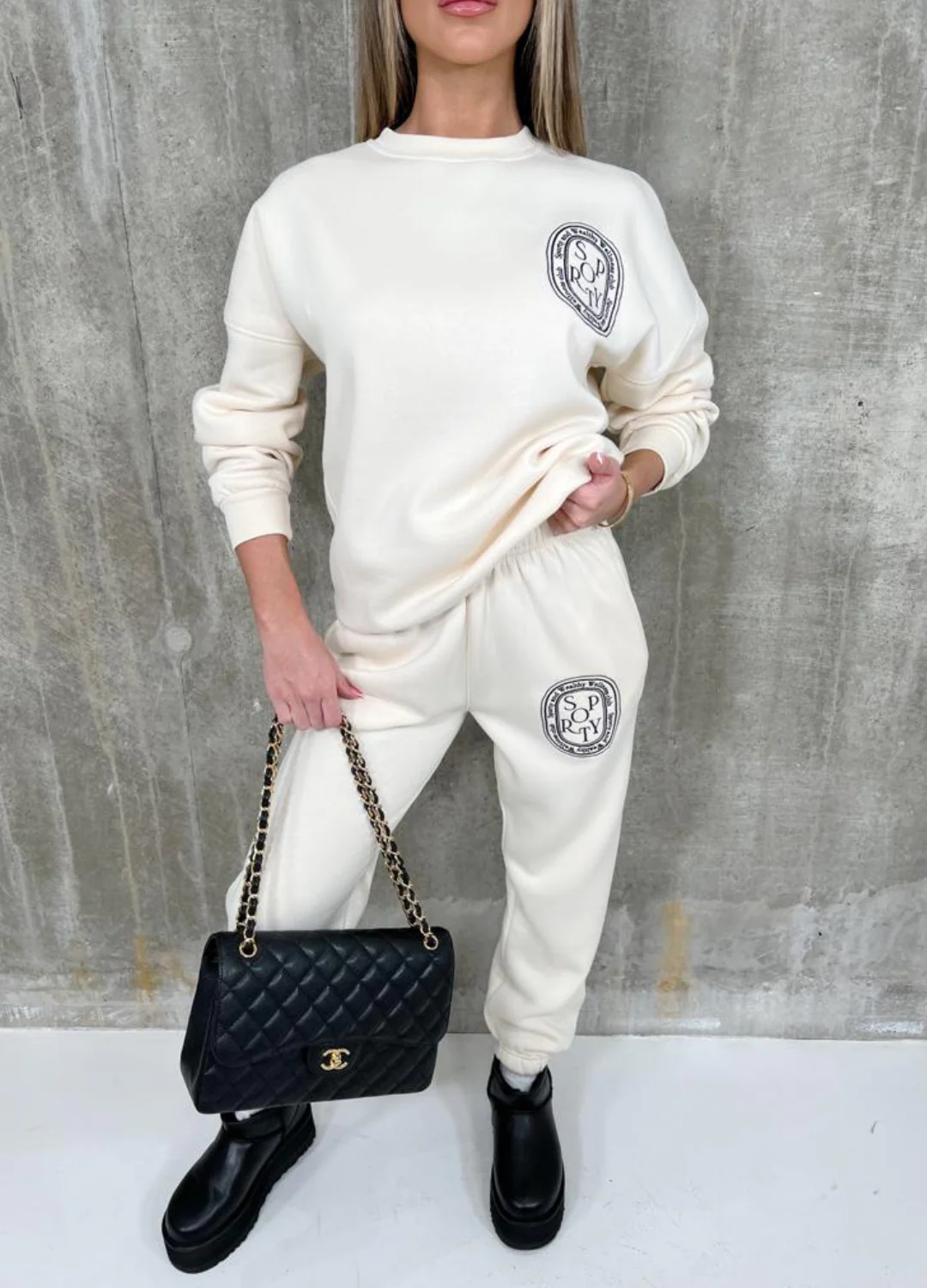 Ecru Sporty & Wealthy Badge embroidered sweater lounge set - Image 2