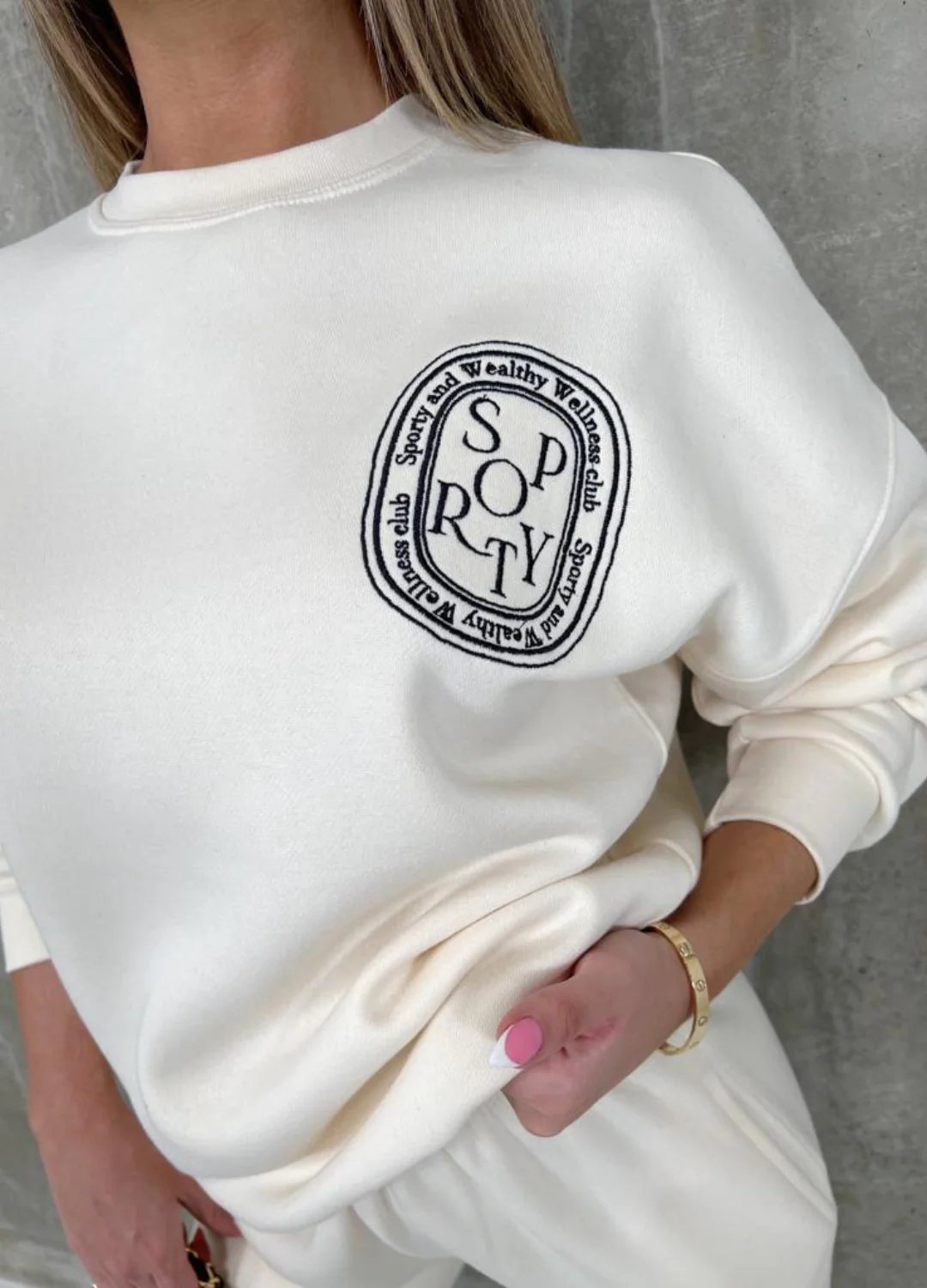 Ecru Sporty & Wealthy Badge embroidered sweater lounge set - Image 3