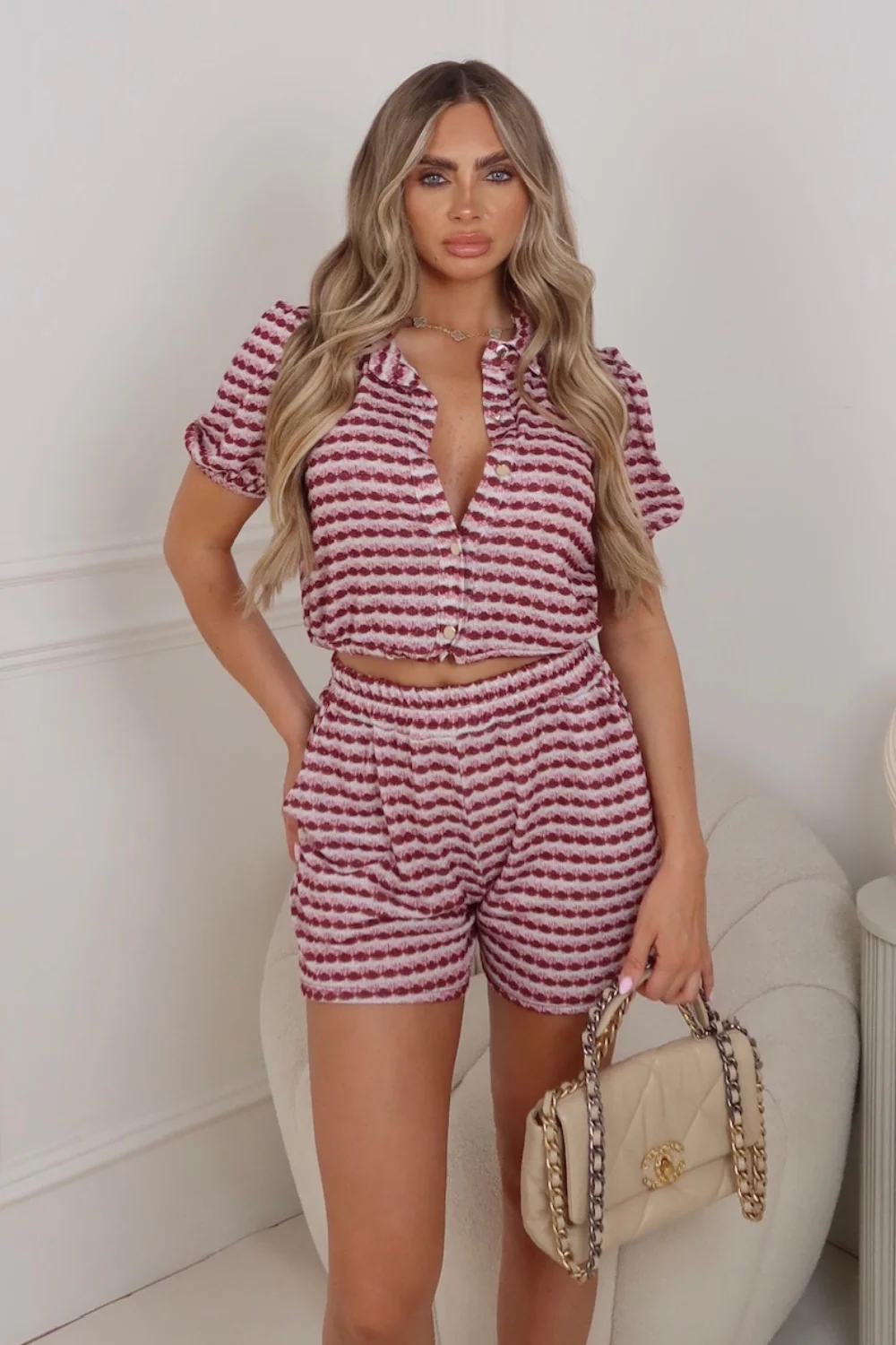 Elliah pink patterned cropped shirt & shorts co ord - Image 2