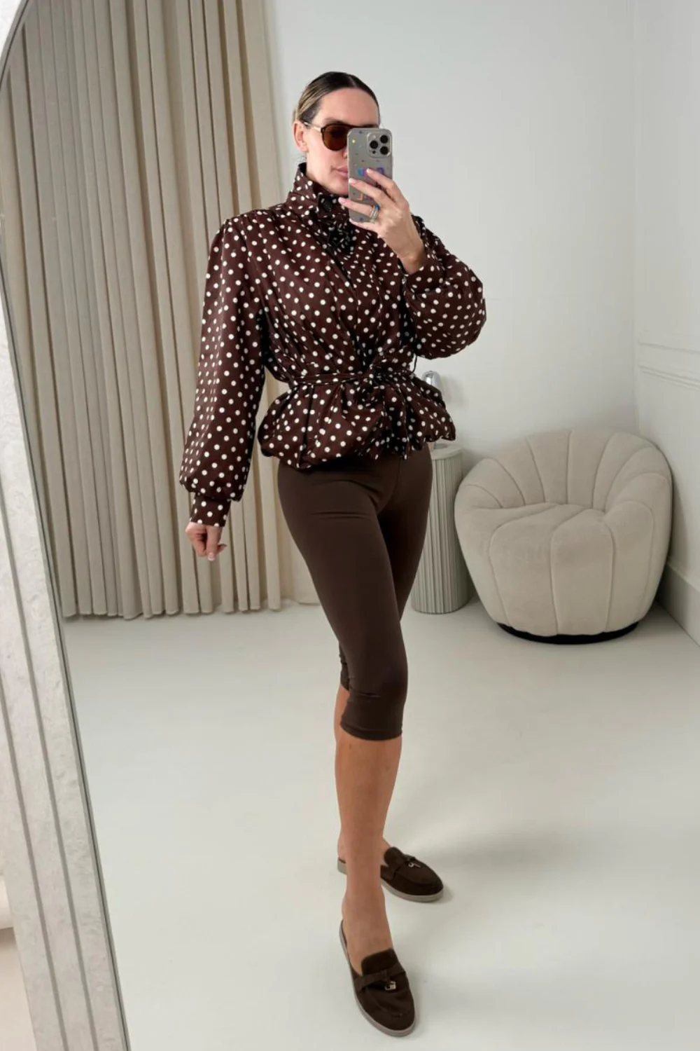 EMILY CHOCOLATE CAPRI LEGGINGS