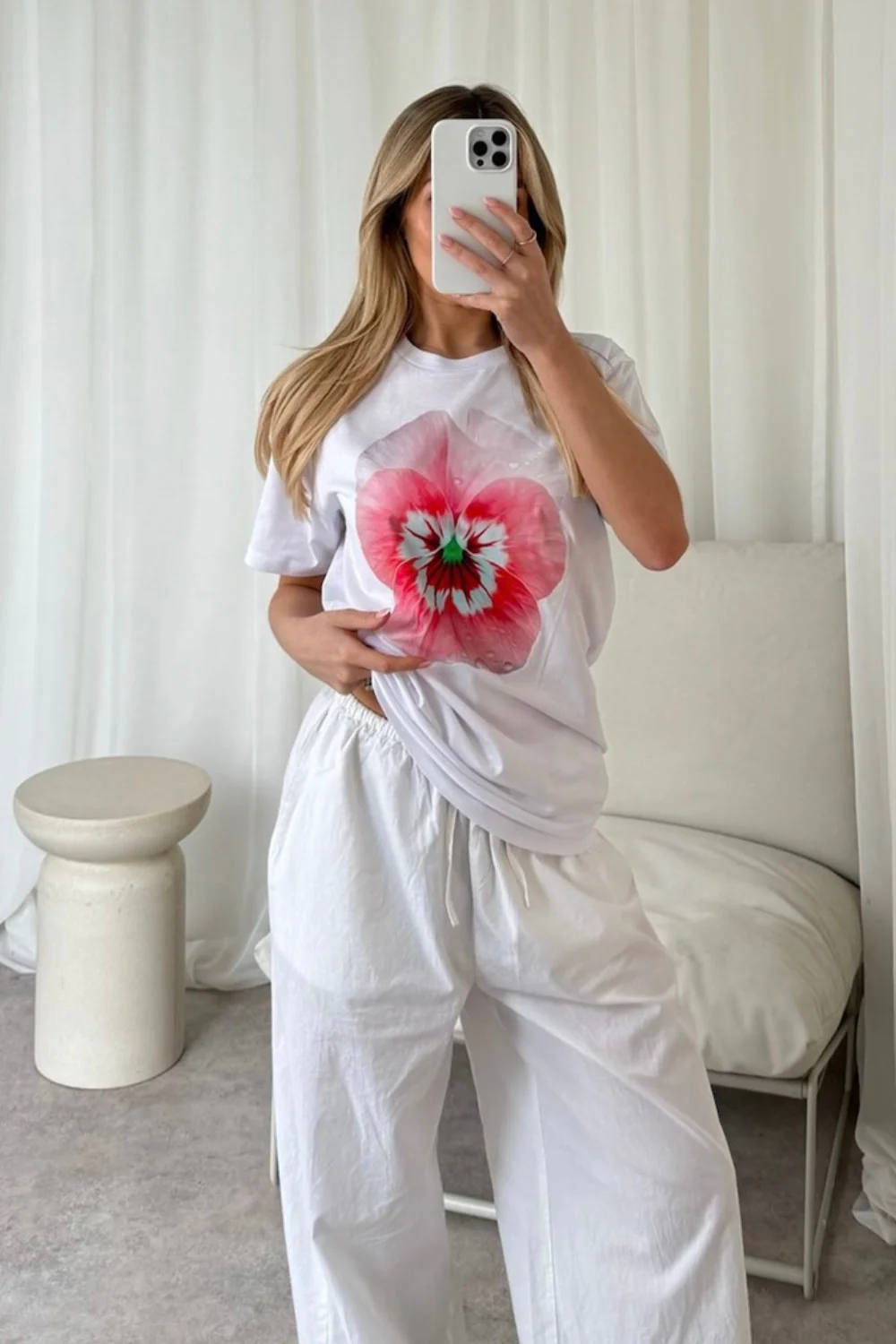 Flower white Printed T-shirt - Image 2