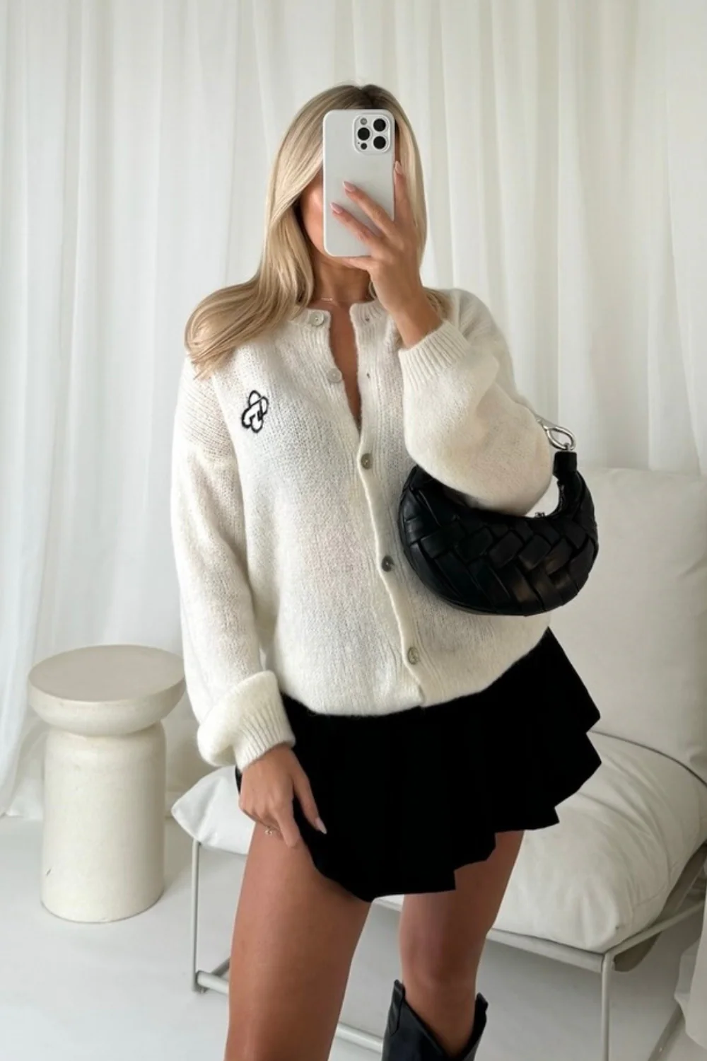 G monogram cream embroidered knit button up cardigan - Image 3