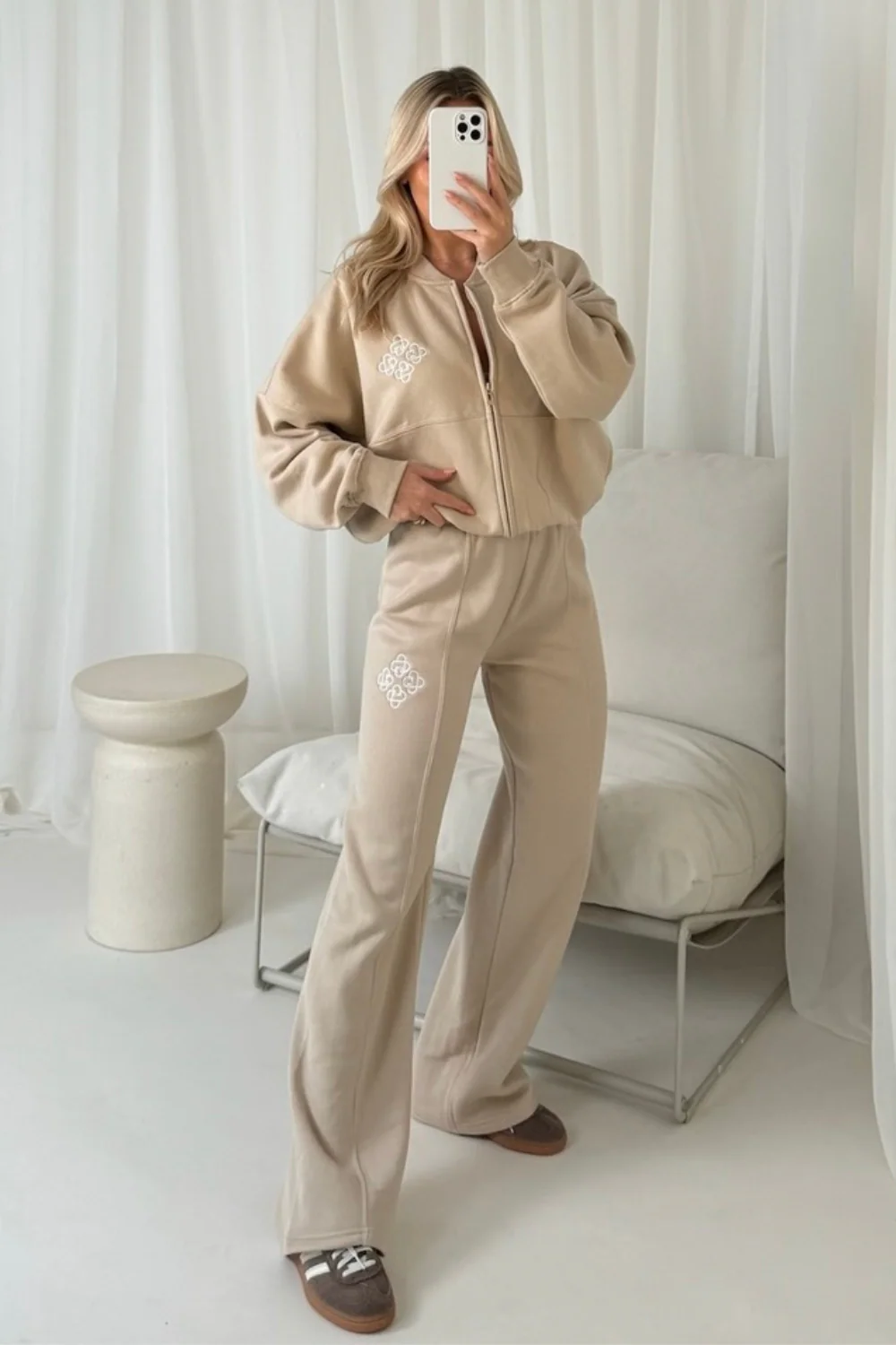 G monogram crest beige embroidered bomber jogger loungewear - Image 2