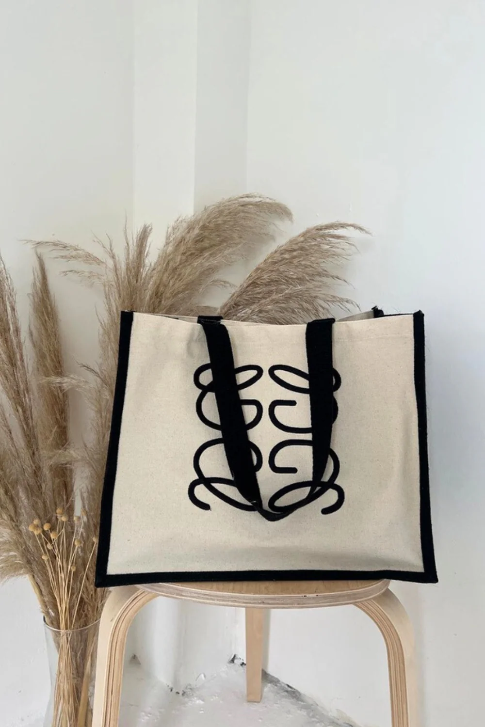 GeGe Black embroidered Large Tote - Image 2