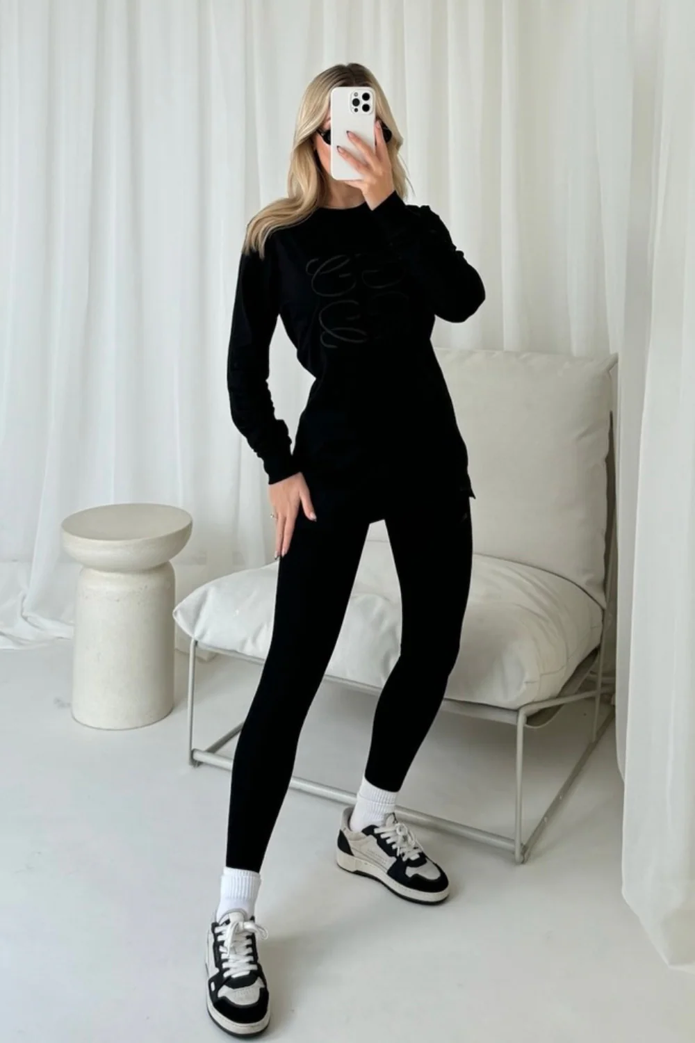 Gege black embroidered long sleeve t-shirt and leggings - Image 2