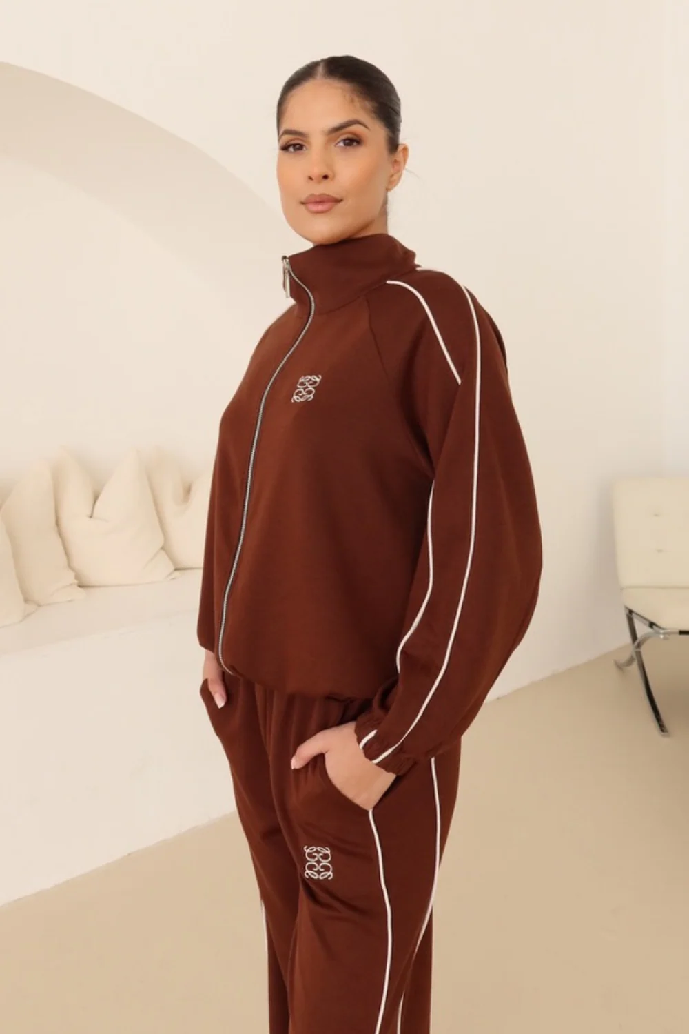GeGe chocolate contrast piping detail zip jacket & trouser loungewear - Image 4
