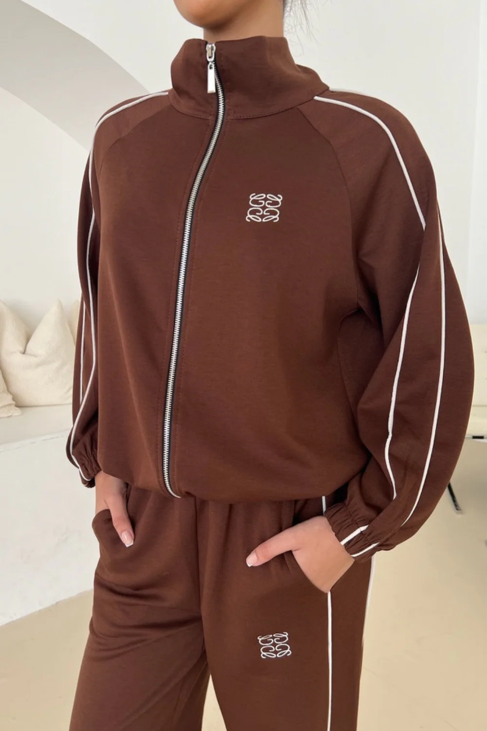 GeGe chocolate contrast piping detail zip jacket & trouser loungewear - Image 5