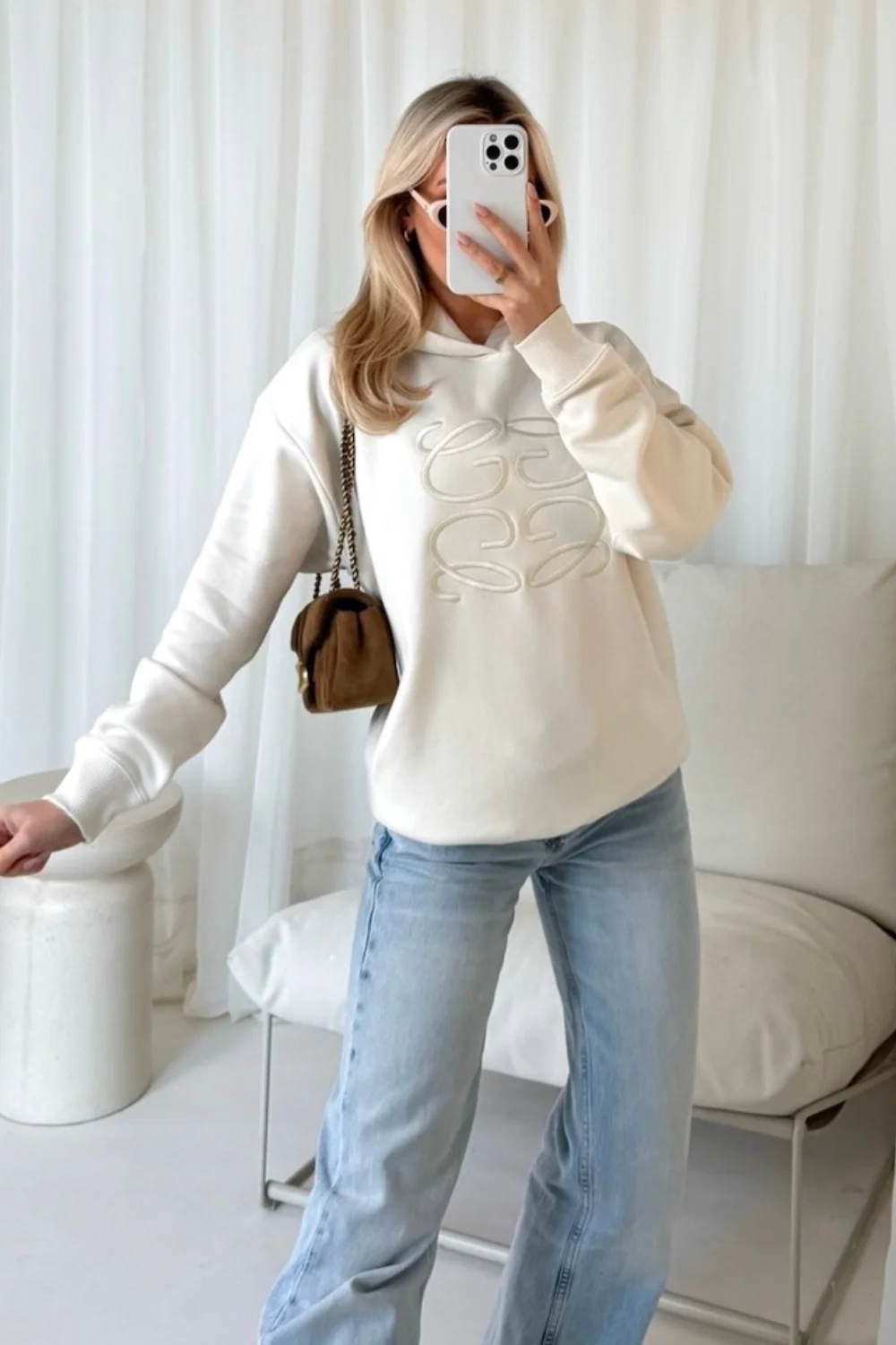 GeGe ecru embroidered oversized hoodie - Image 2