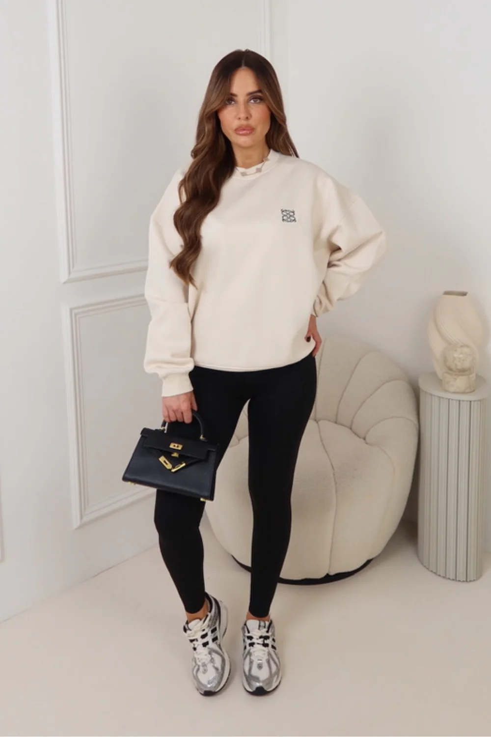 GEGE EMBROIDERED IVORY PREMIUM ESSENTIAL RELAXED SWEATSHIRT - Image 2