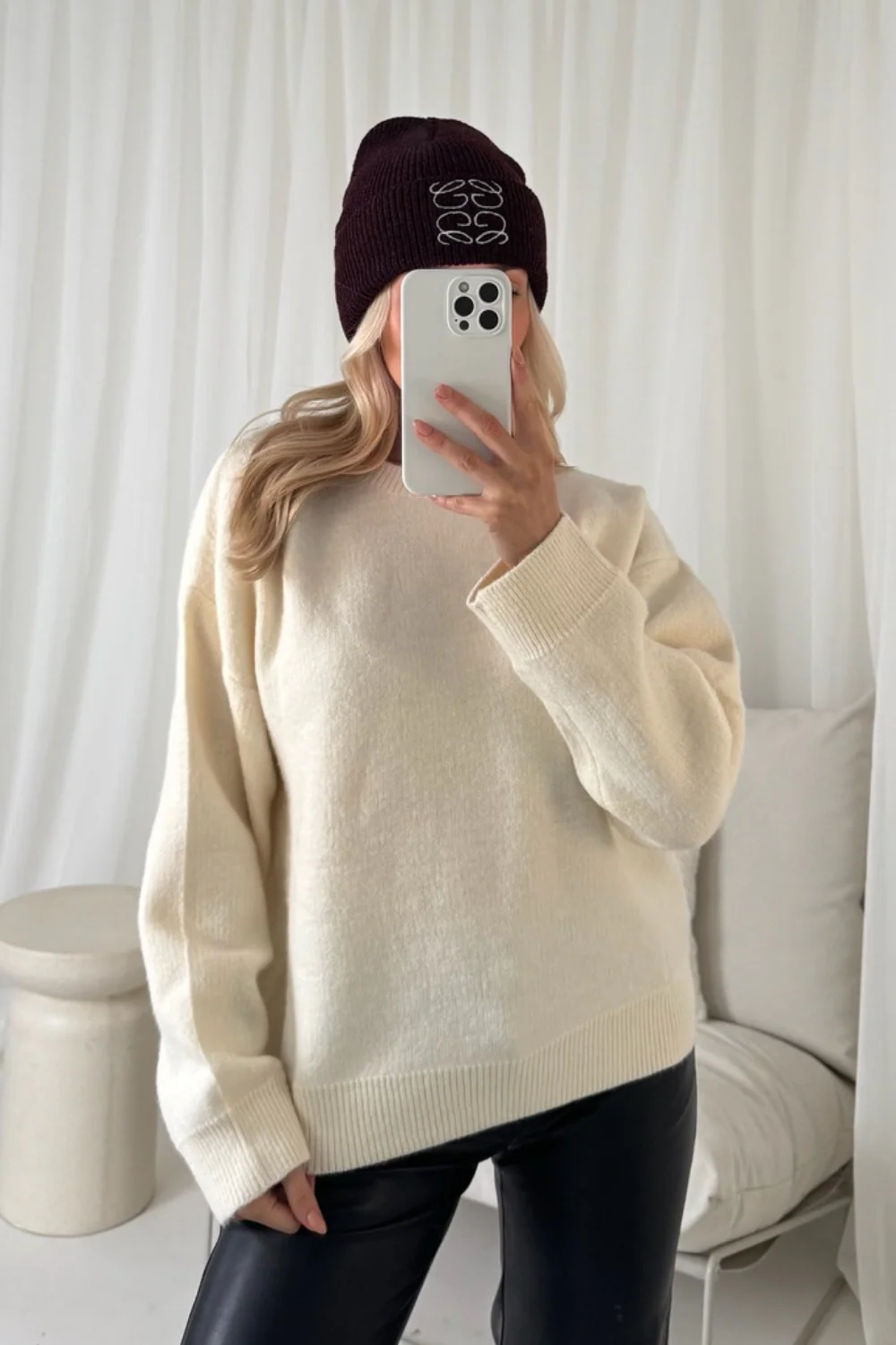 Gege plum embroidered knit beanie hat - Image 2