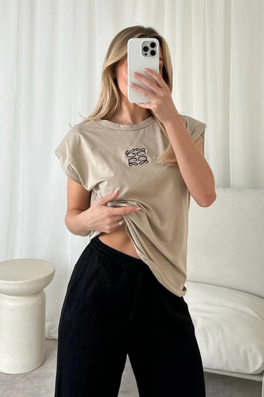 Gege stone embroidered shoulder pad t-shirt - Image 2