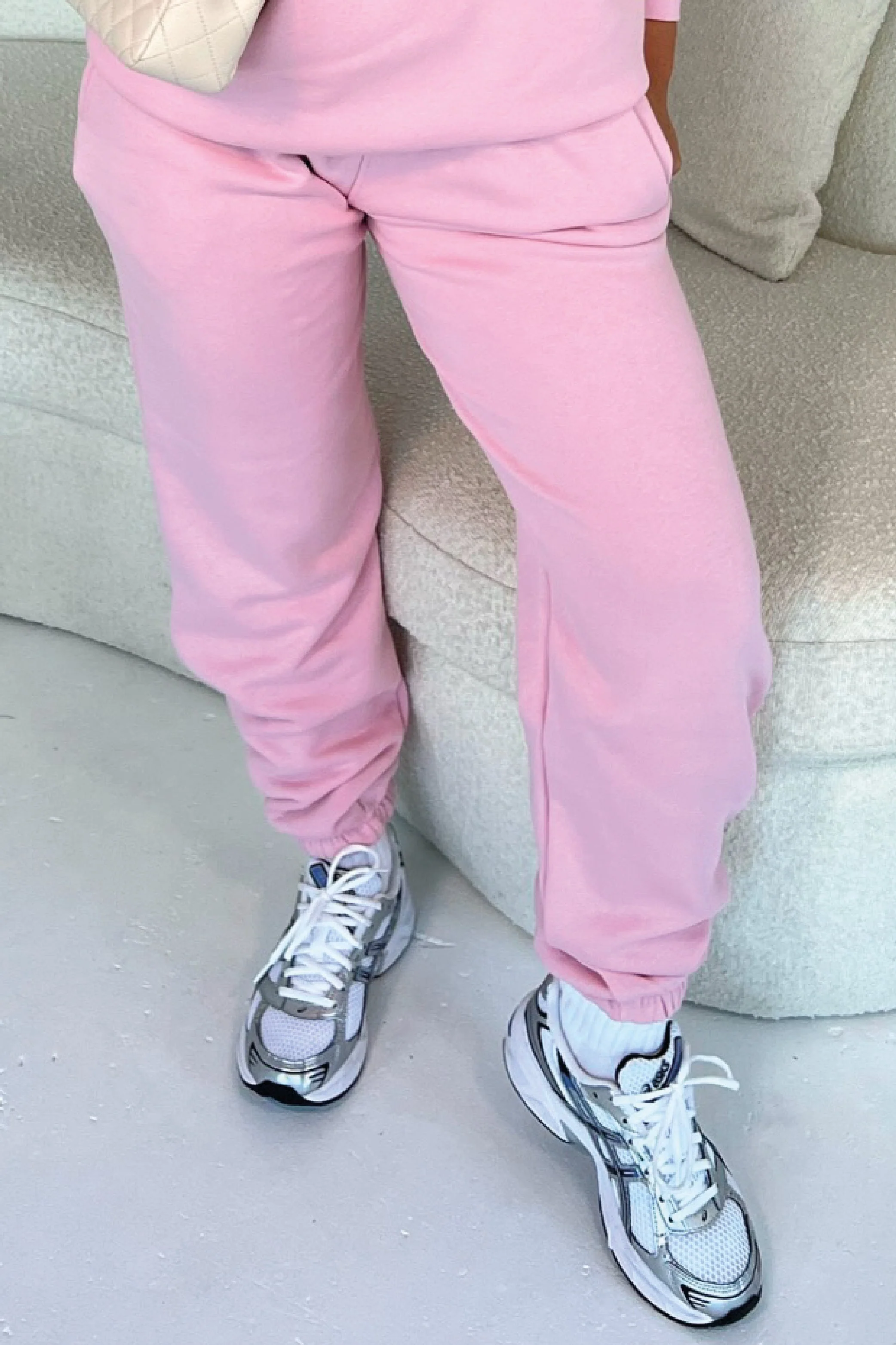 Glamify CURVE premium essential relaxed baby pink jogger