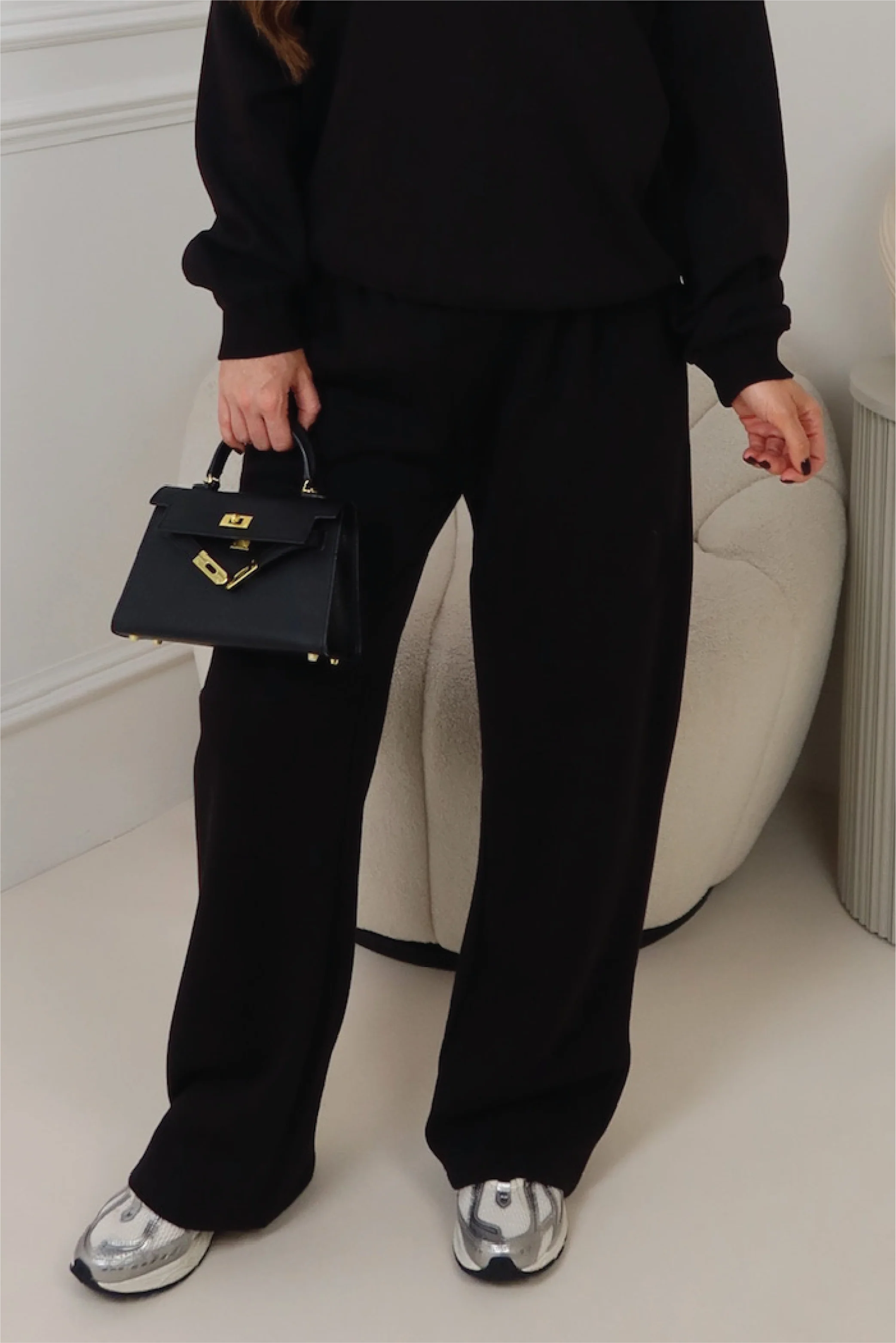 Glamify everyday essential black straight leg jogger - Image 4