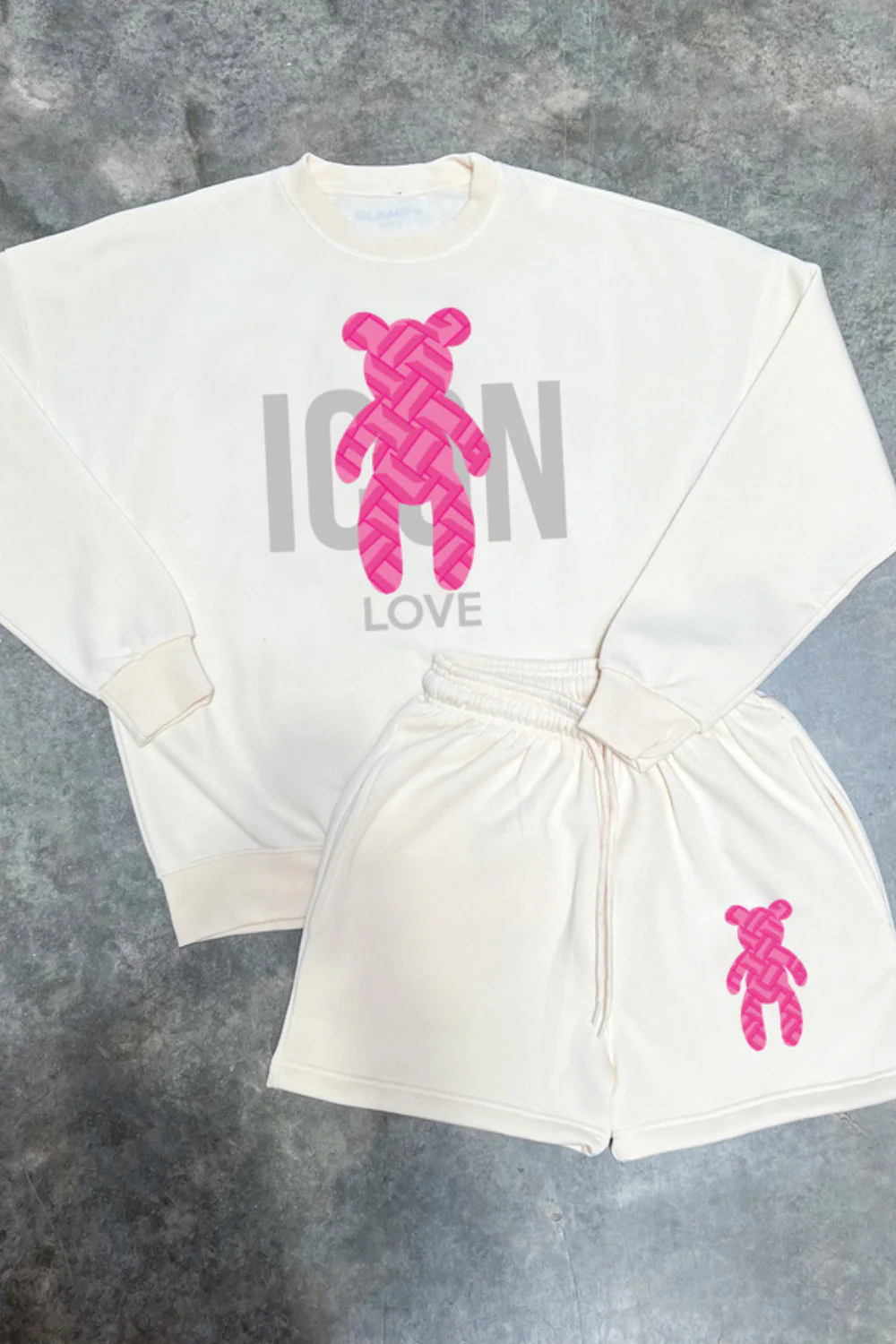 icon teddy ecru & pink printed sweater short loungewear set - Image 2