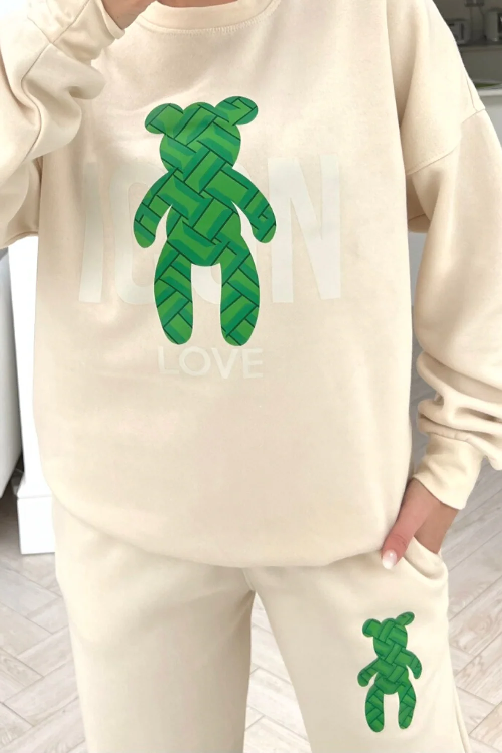 icon teddy ecru printed sweater loungewear set - Image 3