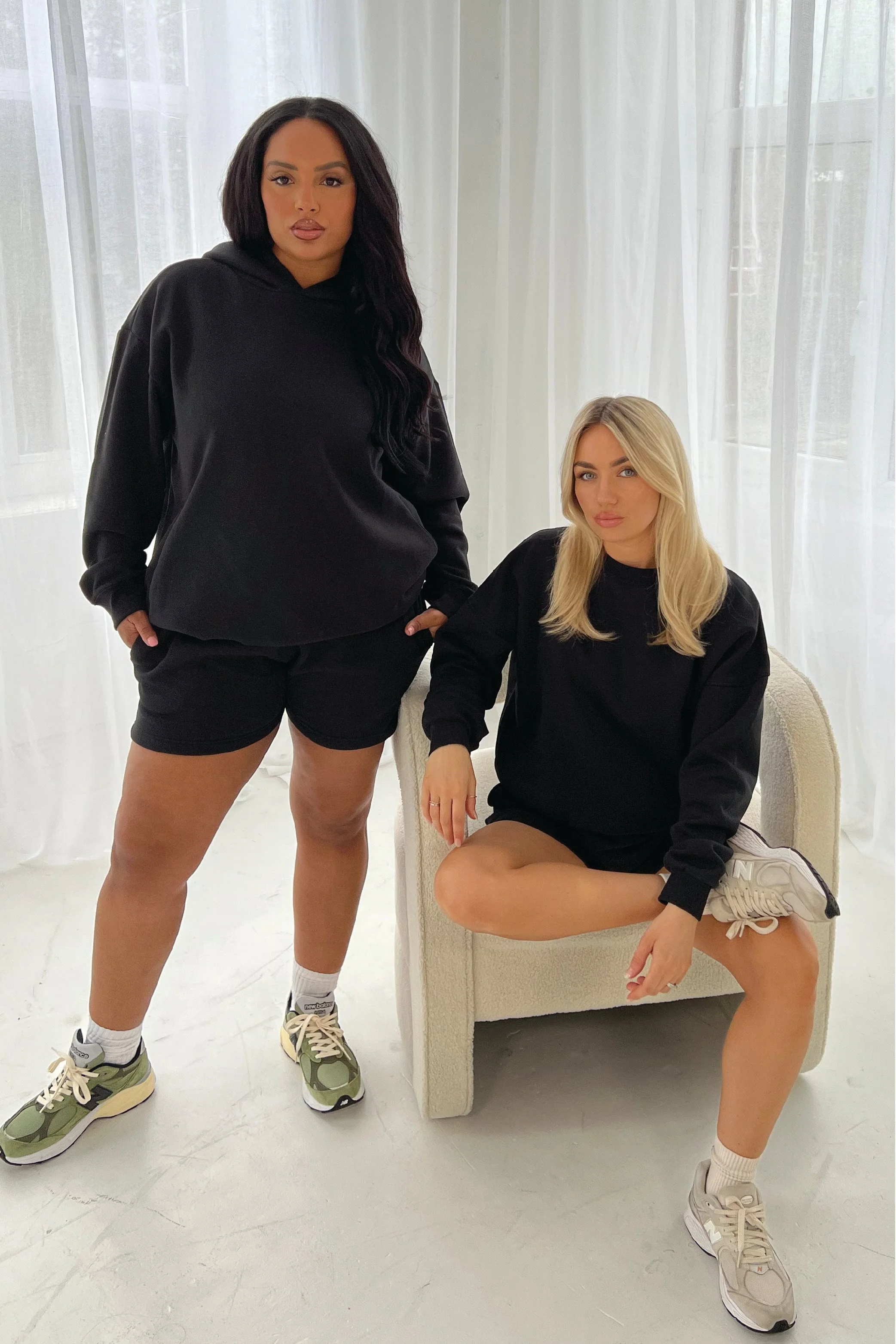 Glamify premium essential black relaxed hoodie - Image 2