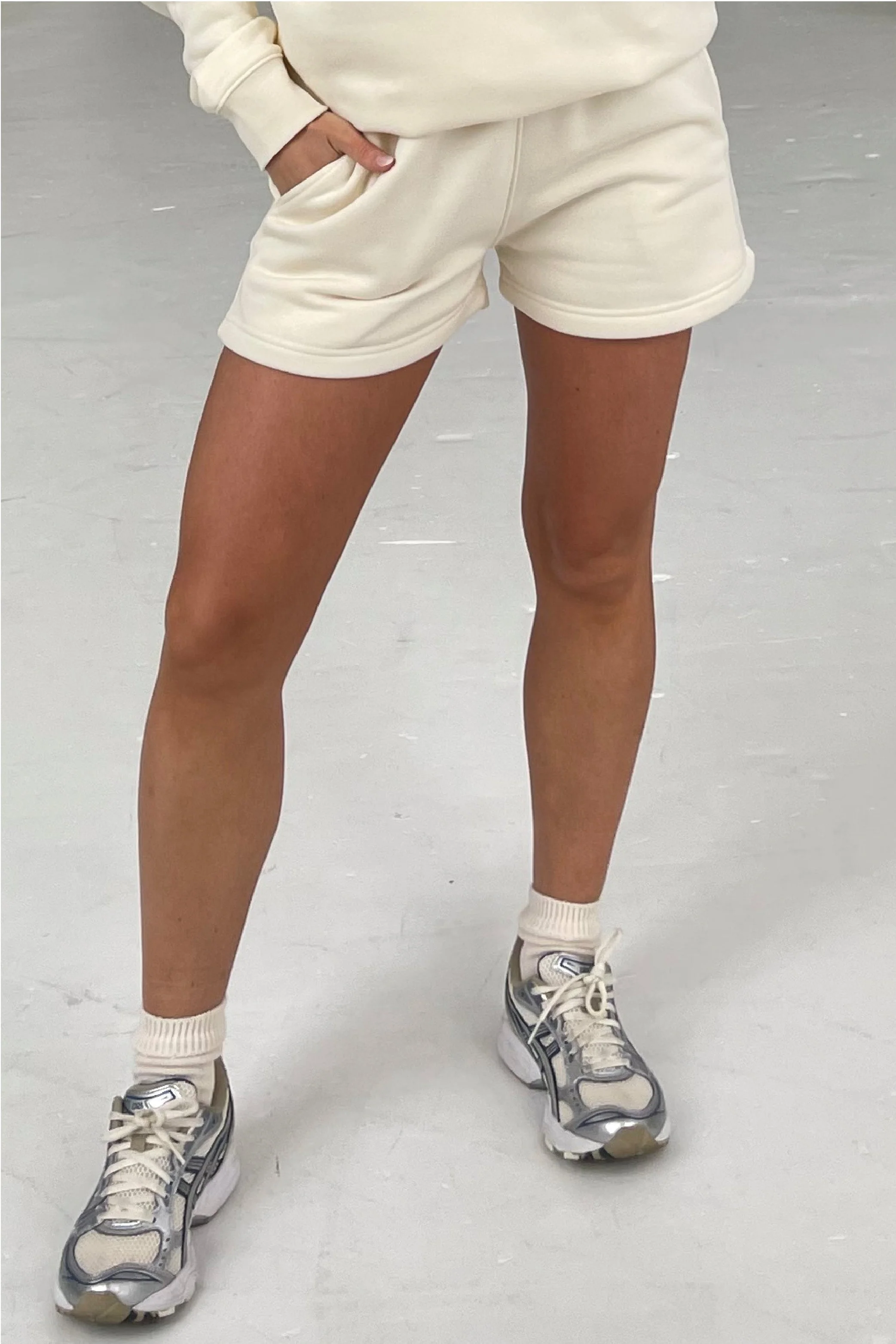 Glamify premium essential relaxed ecru shorts