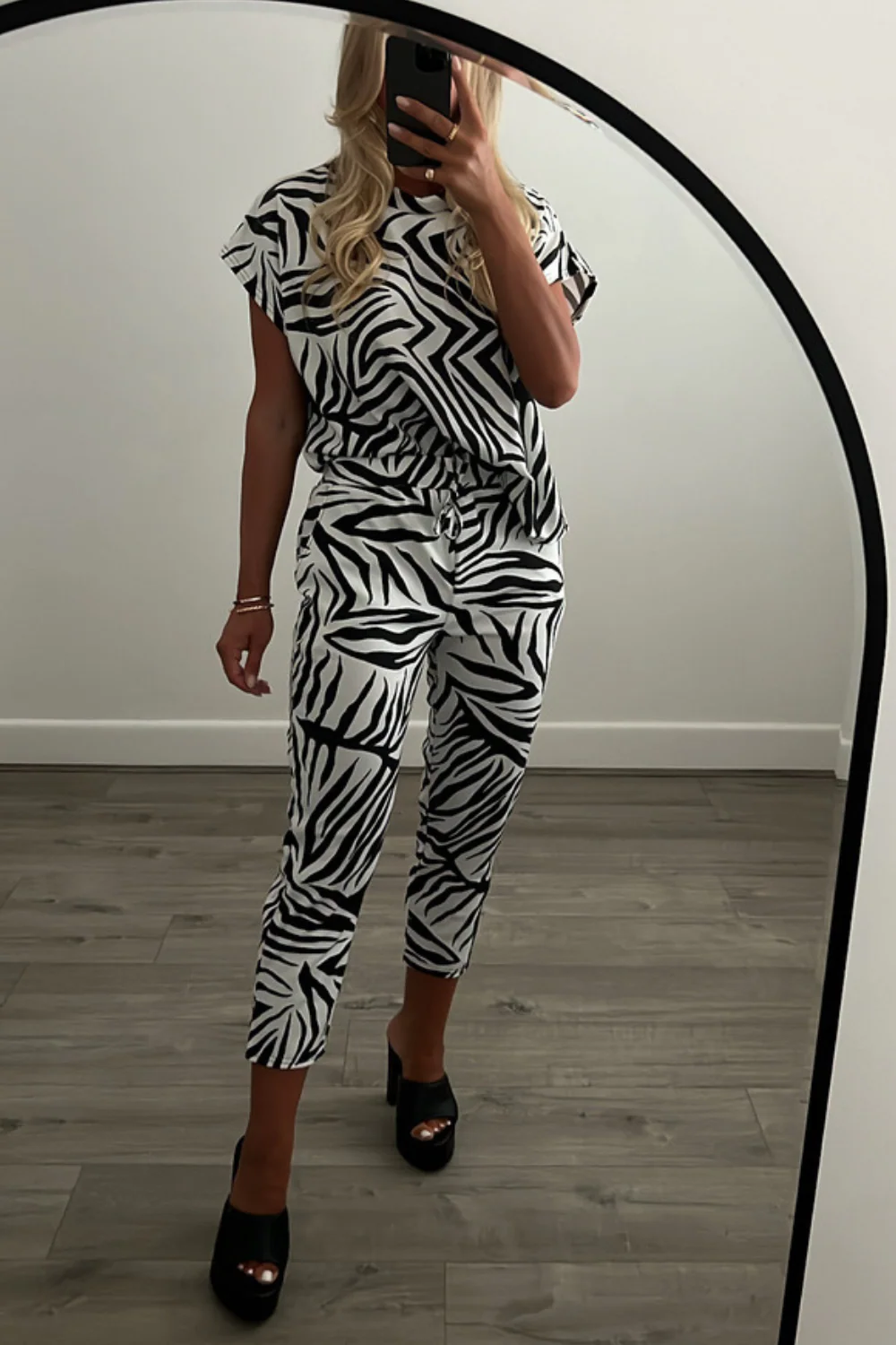 Jaimee zebra box top trouser coord - Image 2