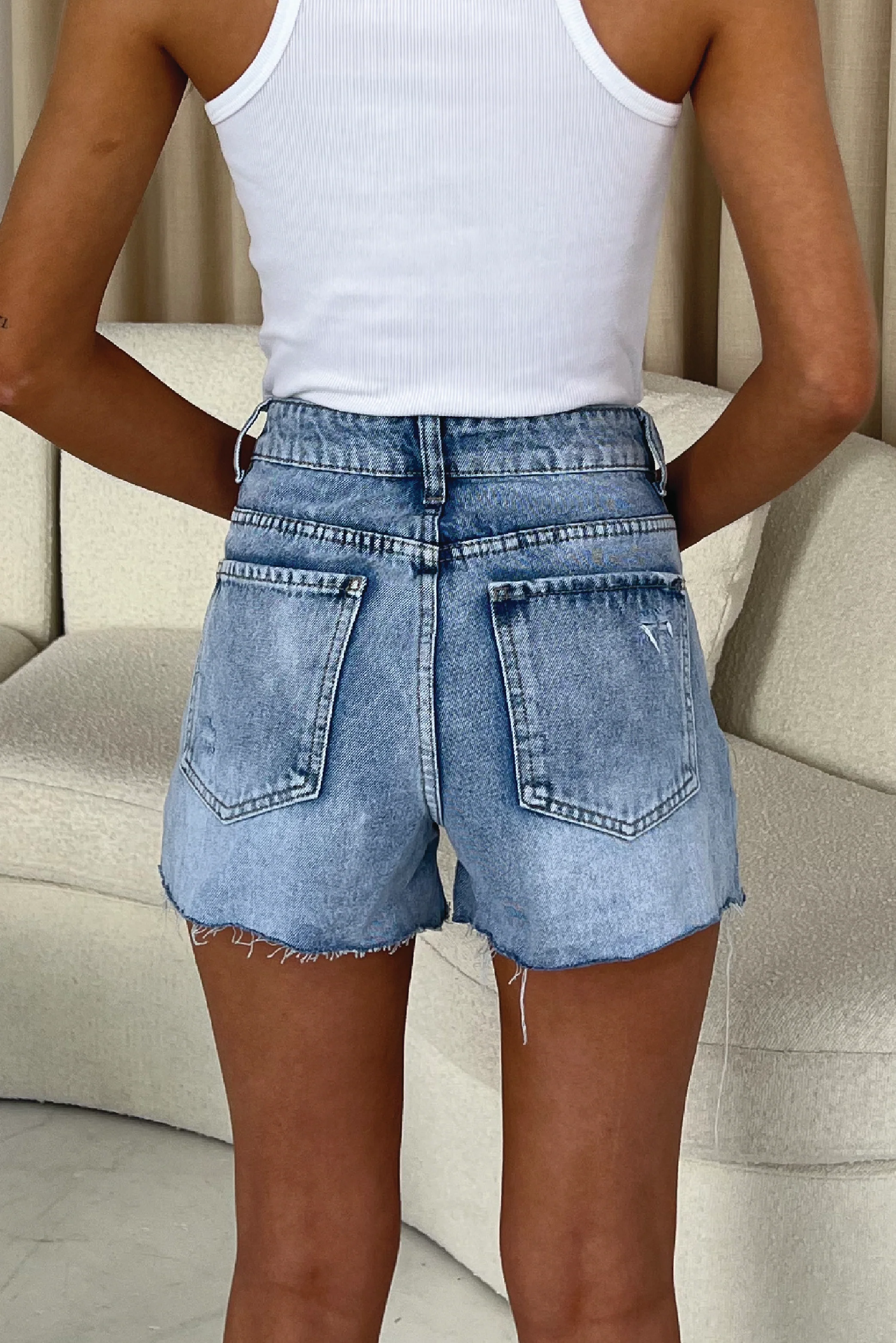 Jessie light blue distressed denim shorts - Image 3