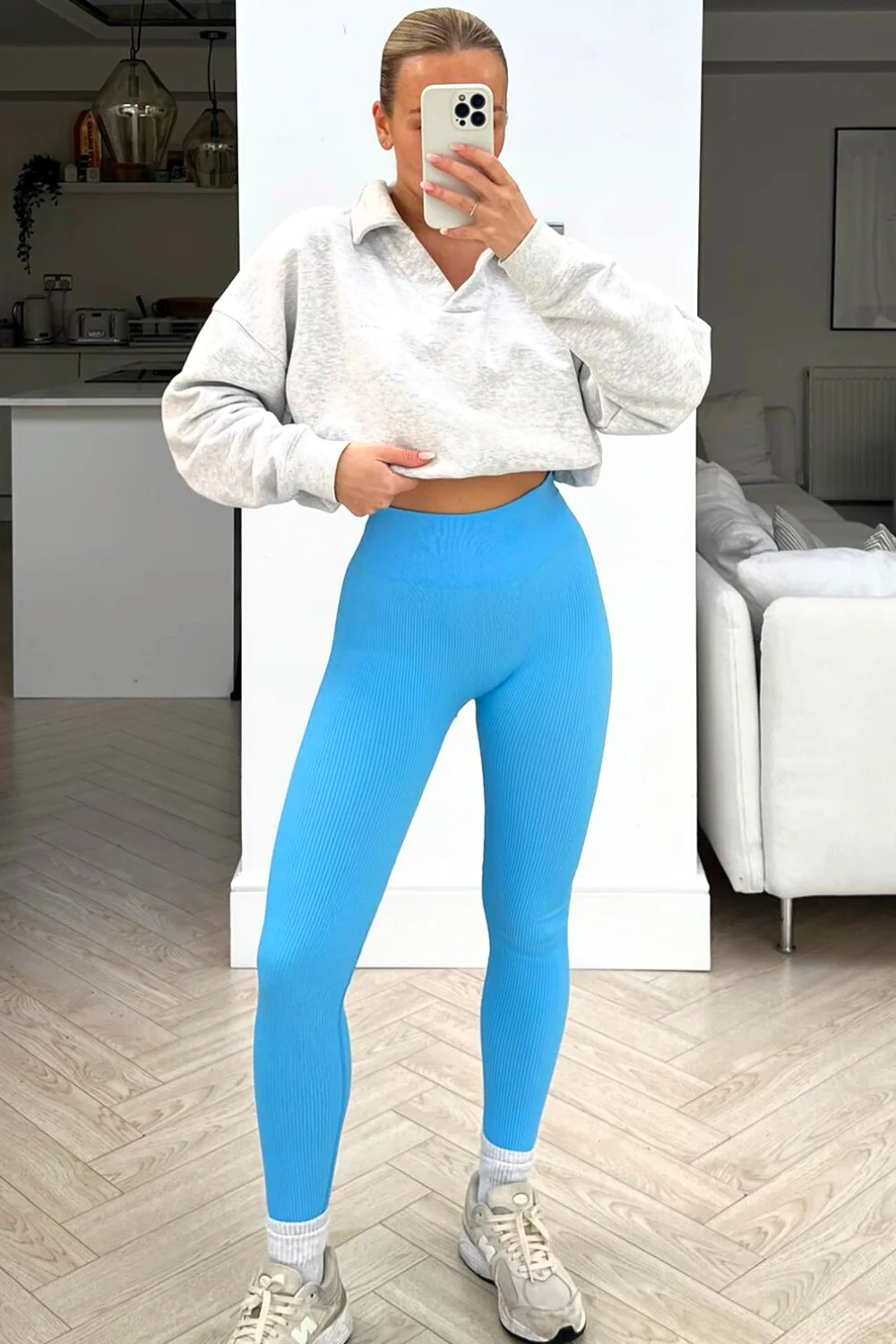 Katy baby blue ribbed leggings - Image 2