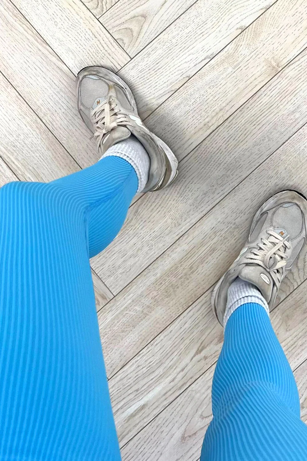 Katy baby blue ribbed leggings - Image 3