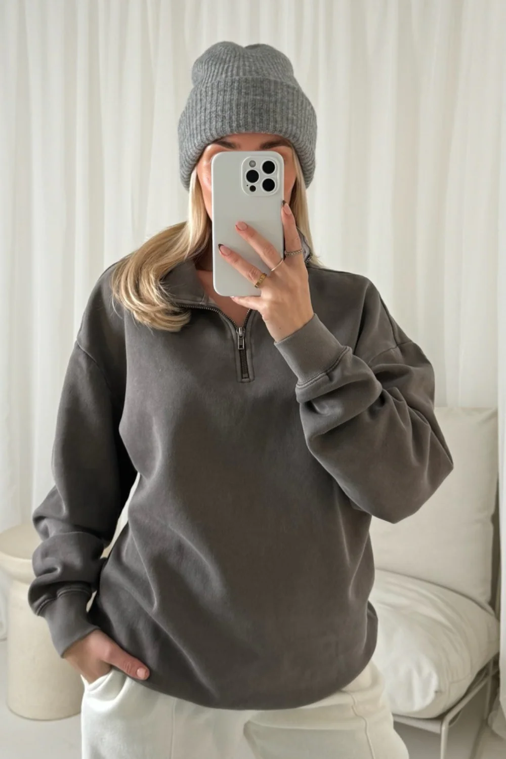 Konnie grey knit beanie hat - Image 2