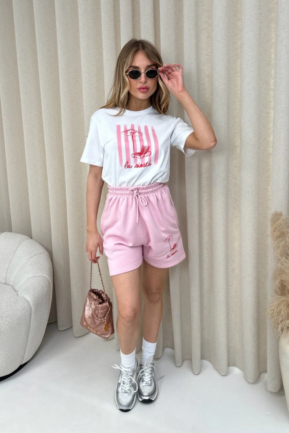 La siesta pink printed premium t-shirt and shorts - Image 2