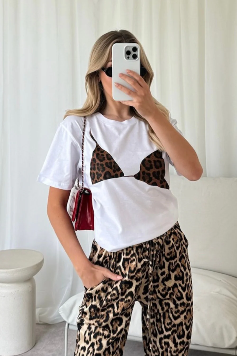 Leopard bra white printed t-shirt - Image 2