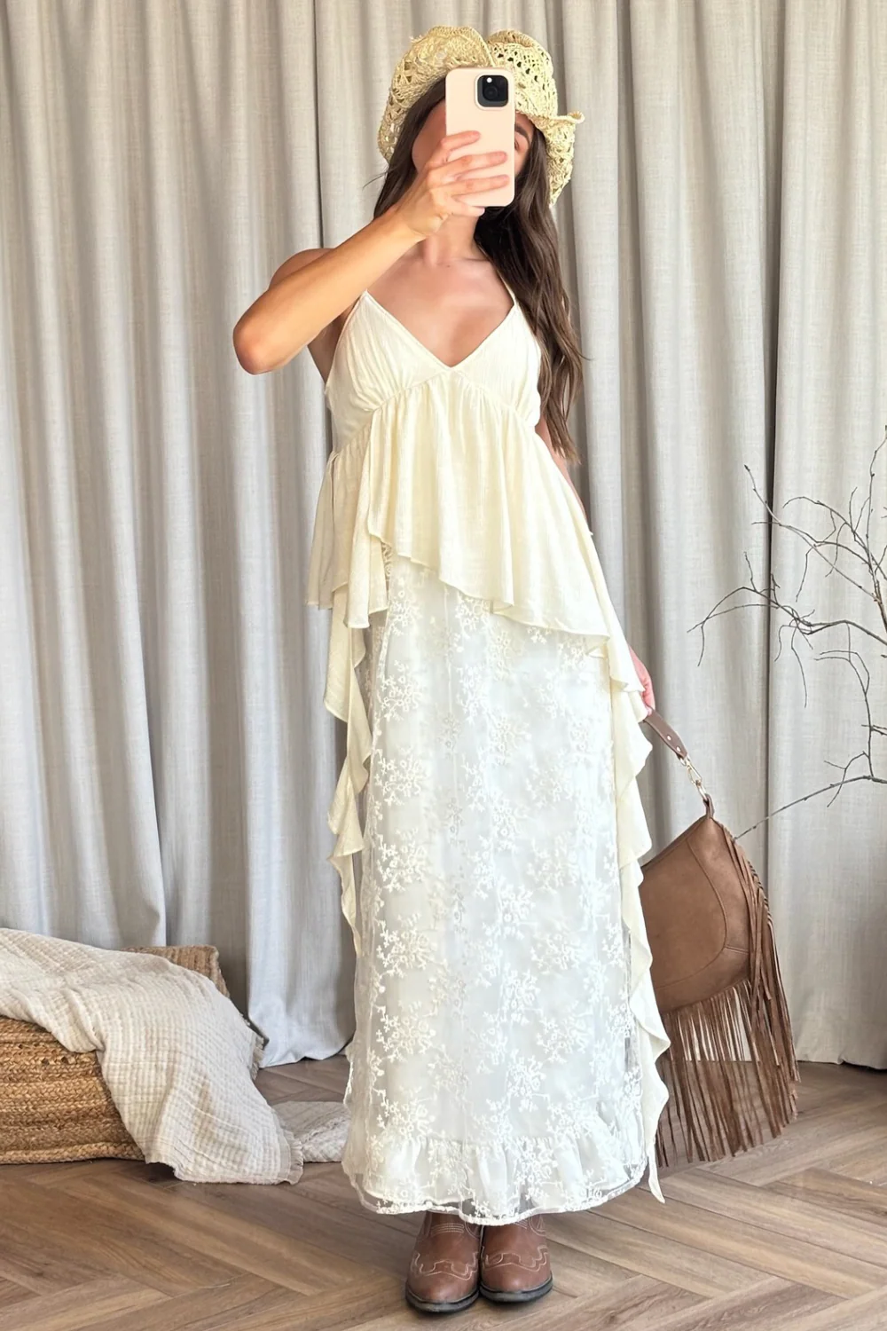 Lola beige V-neck lace maxi dress - Image 2