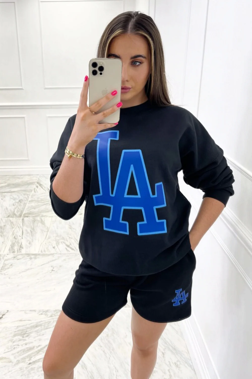 Los Angeles blue & black essential sweater short set - Image 3