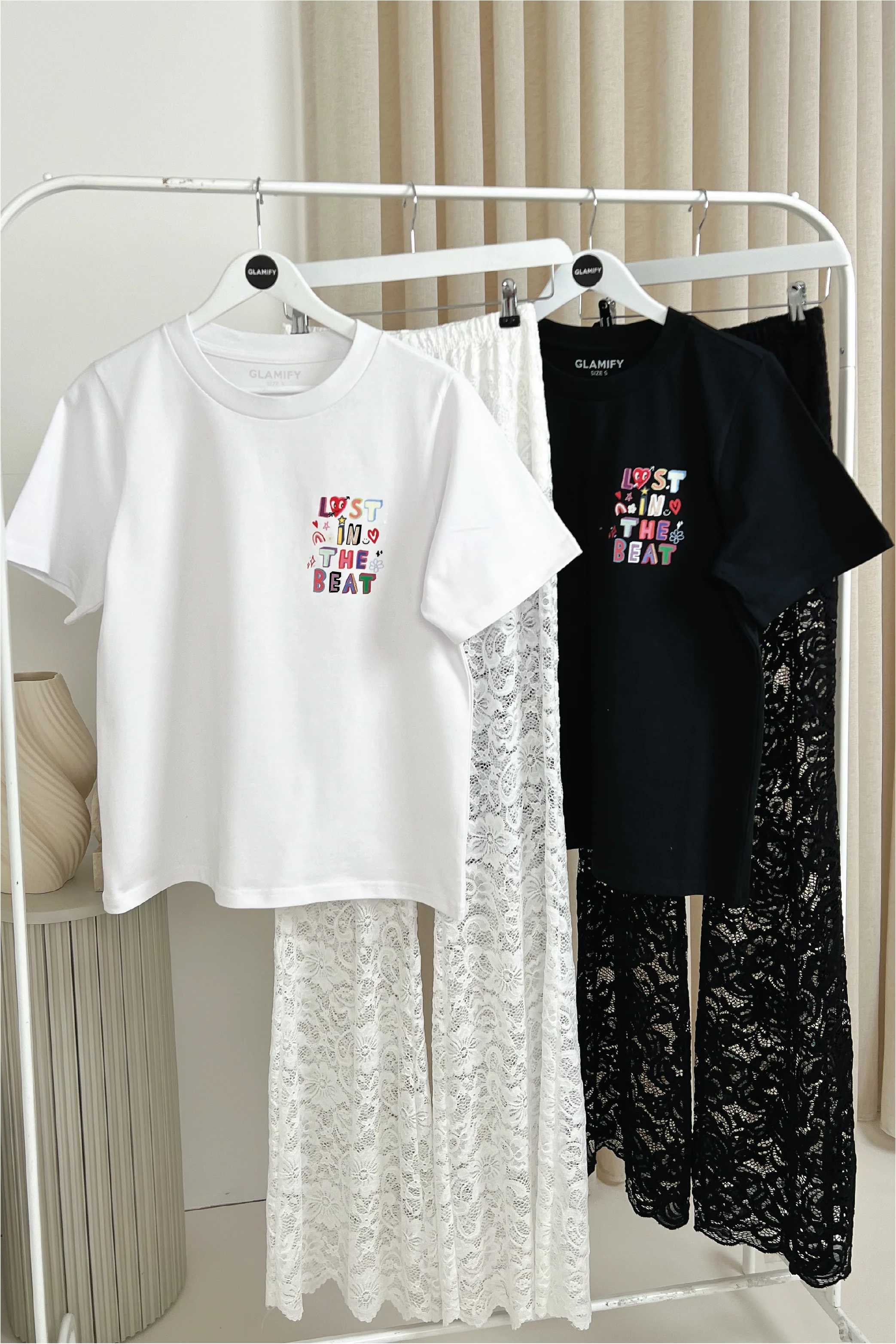 Lost in the beat white back print heavyweight oversized t-shirt - Image 4