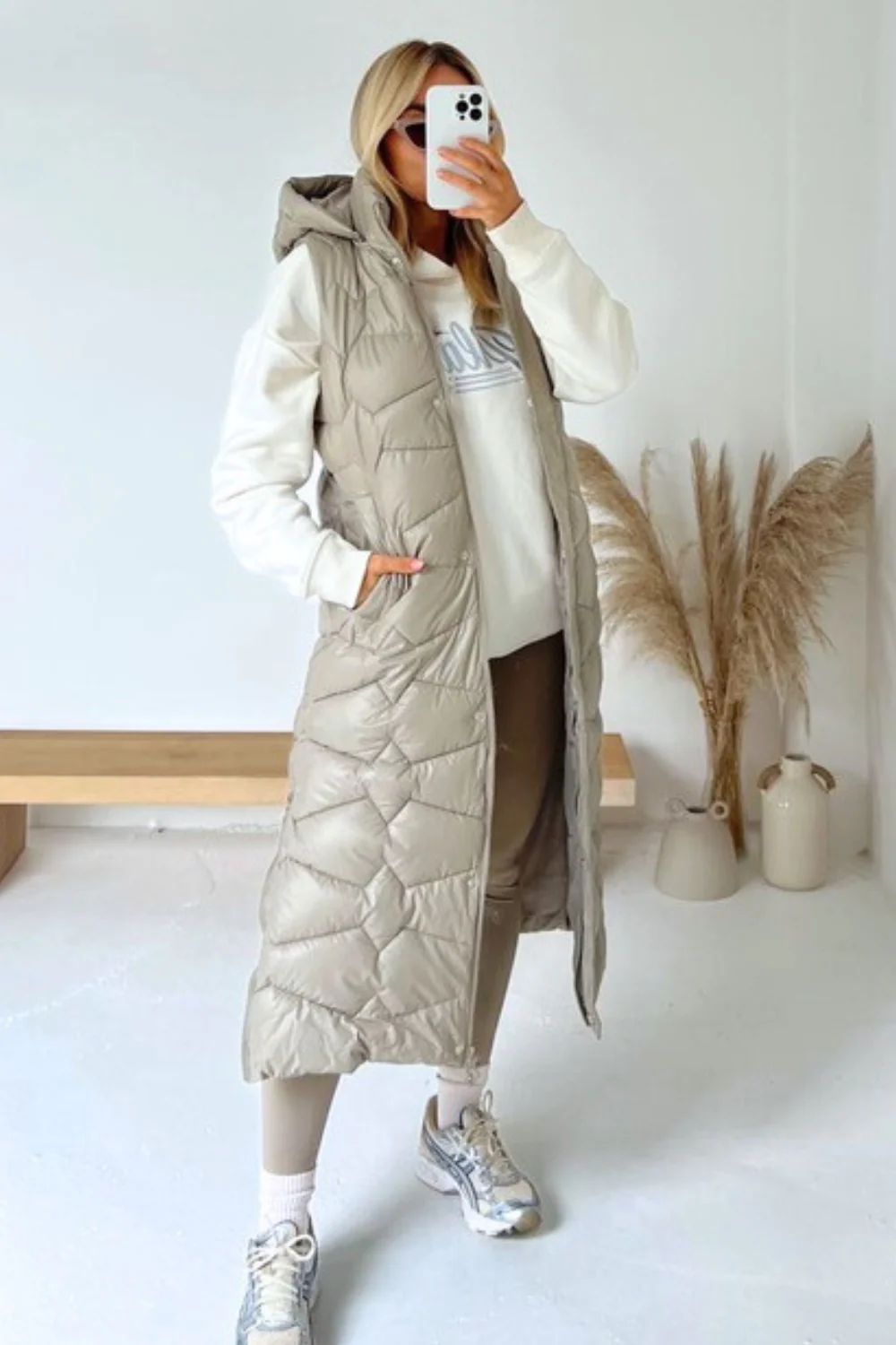 Maria beige geometric puffer gilet - Image 2