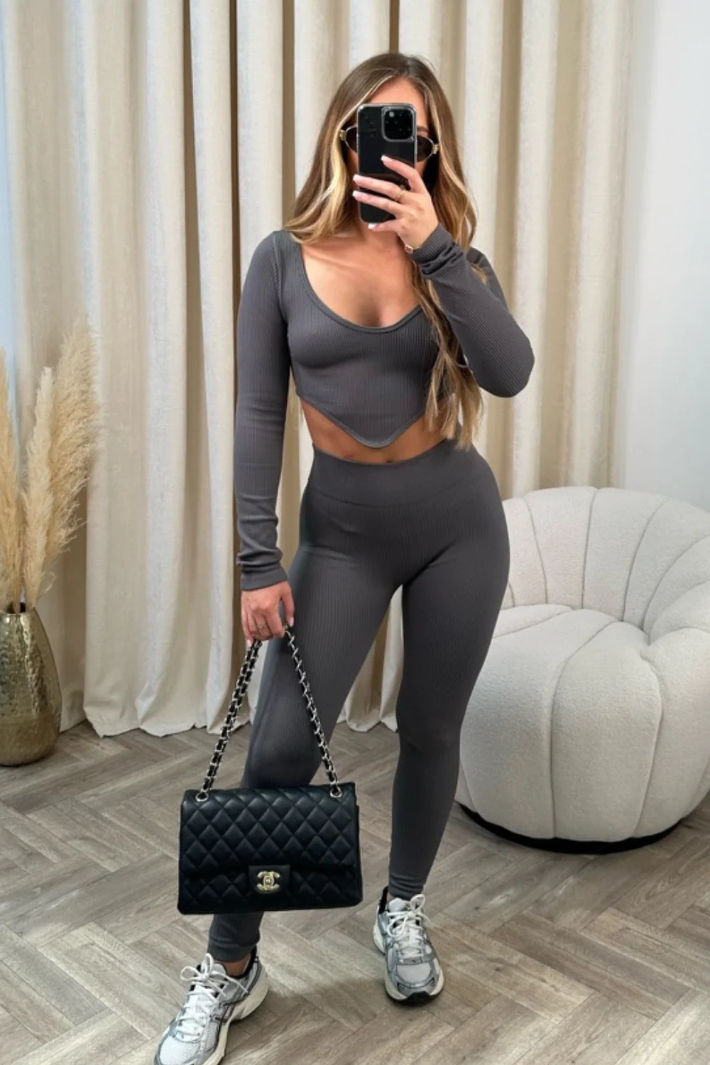 Mia charcoal grey ribbed crop leggings activewear set - Image 4