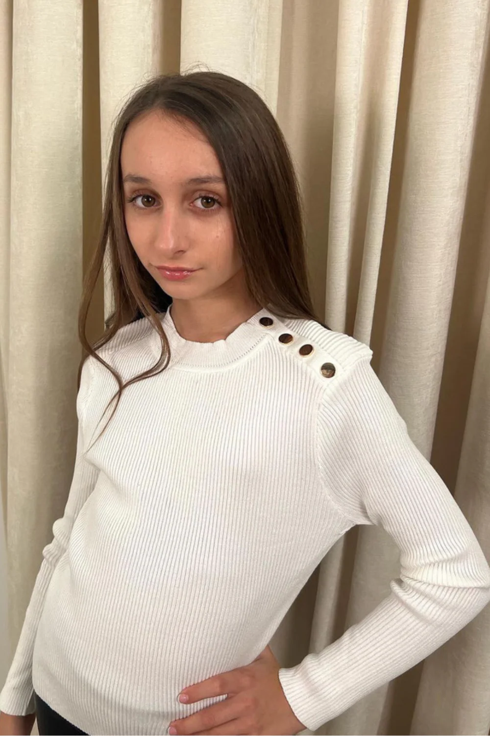 Mini Angelina white gold buttons knitted sweater