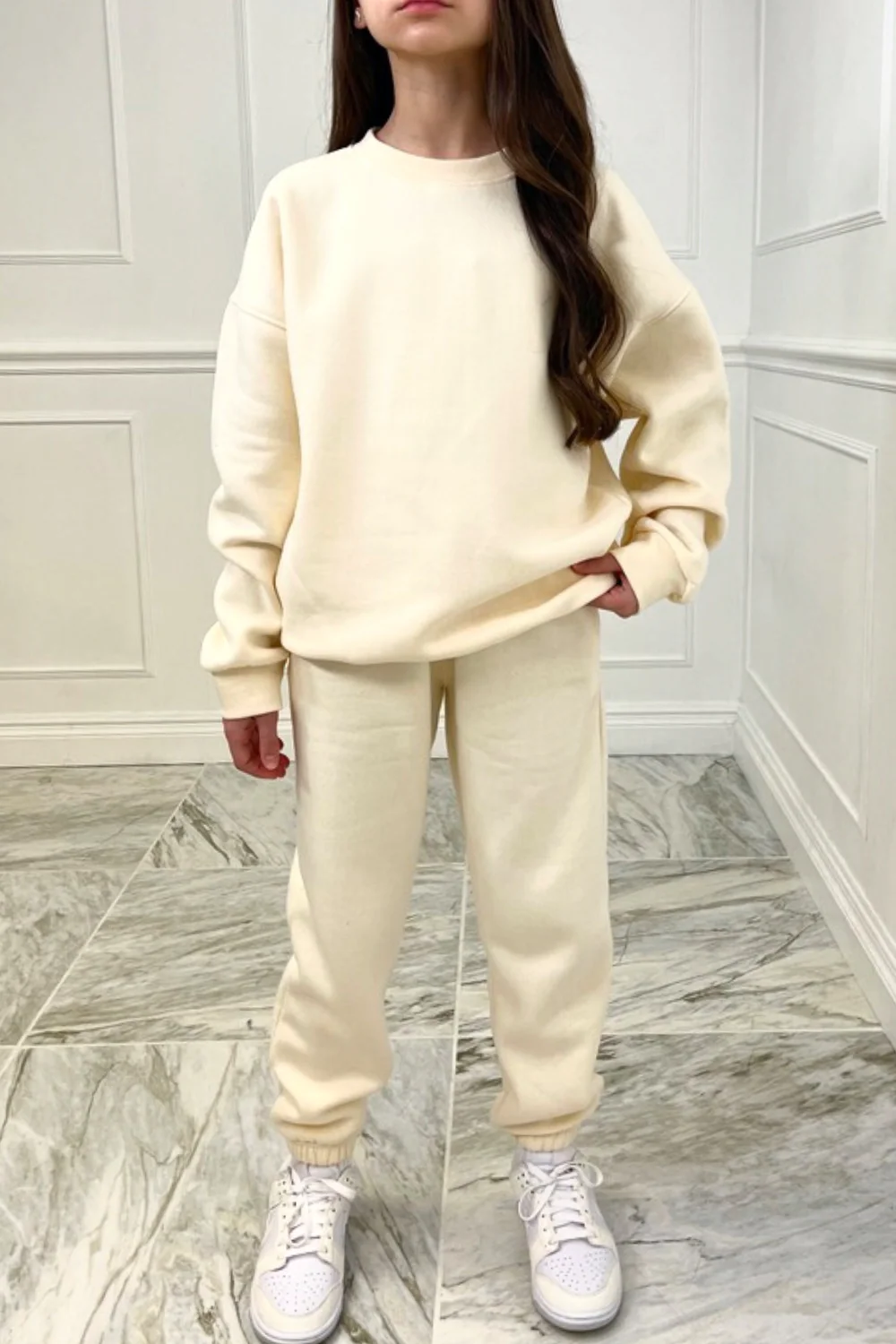 Mini ecru essential sweater oversized loungewear set - Image 3