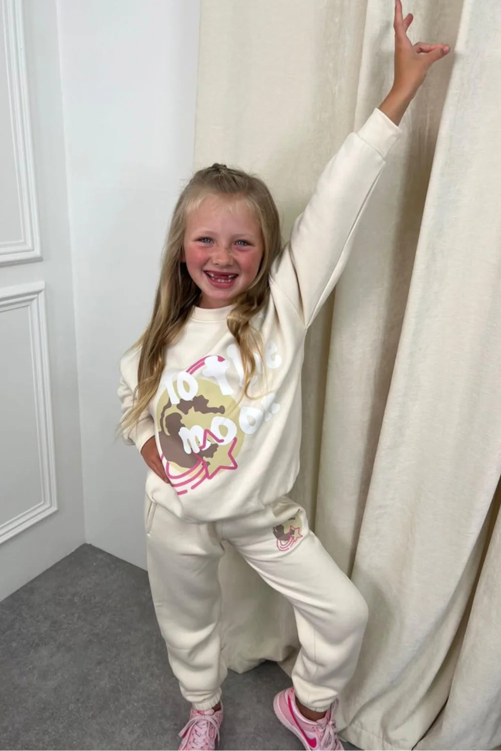 Mini ecru light to the moon printed sweater jogger loungewear - Image 2